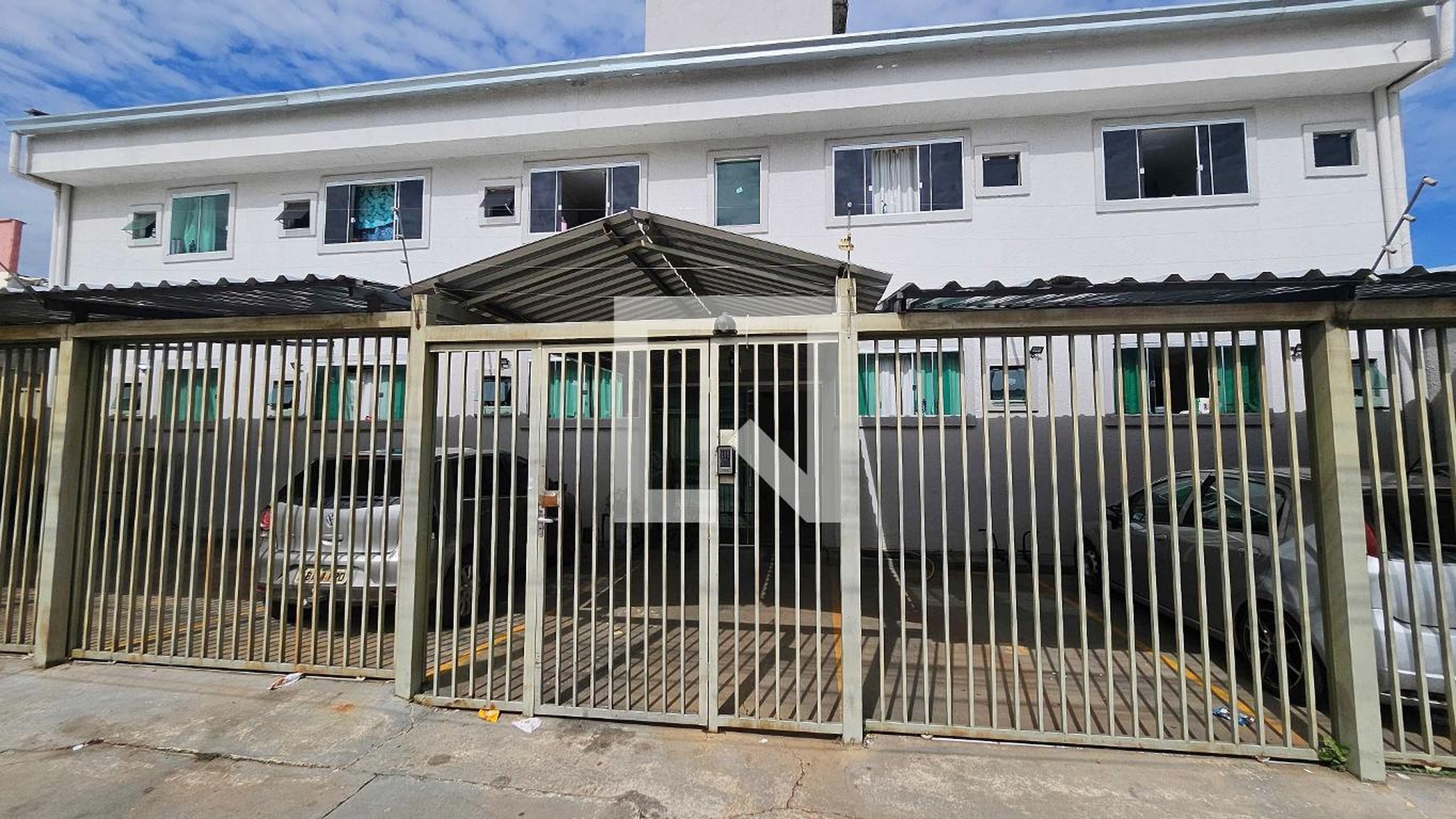 Entrada Condomínio em Rua Guajará, 194