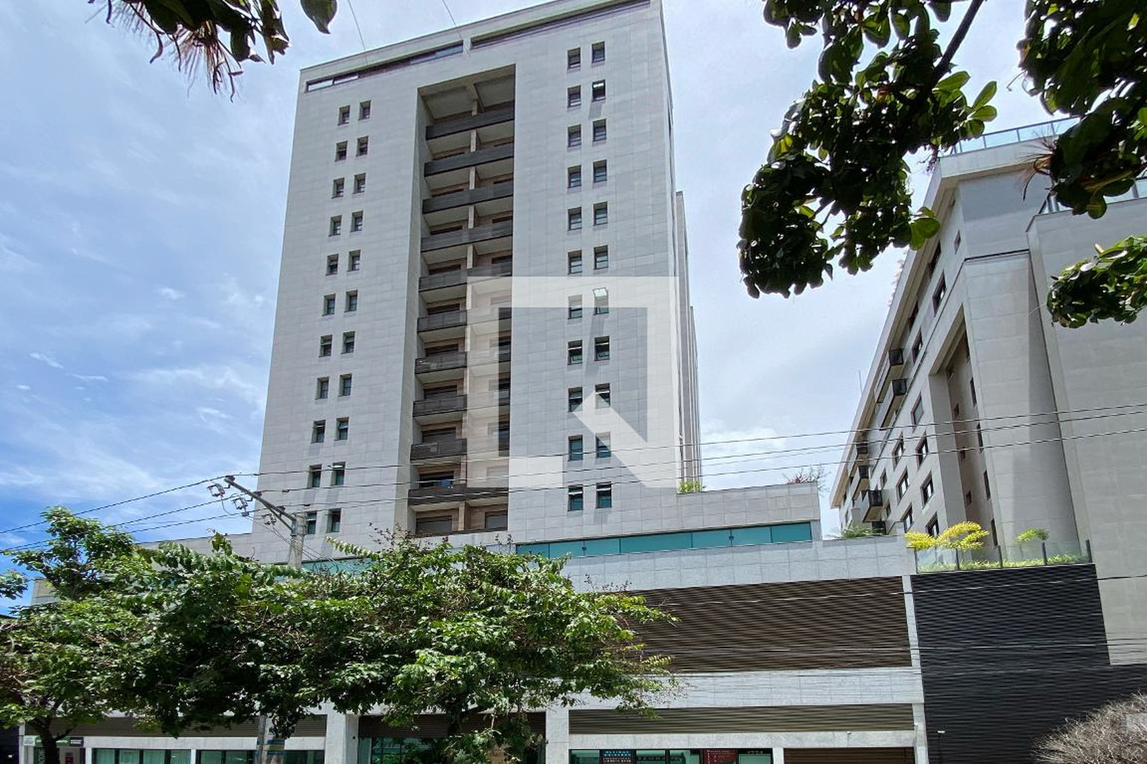 Fachada Edifício Serjus