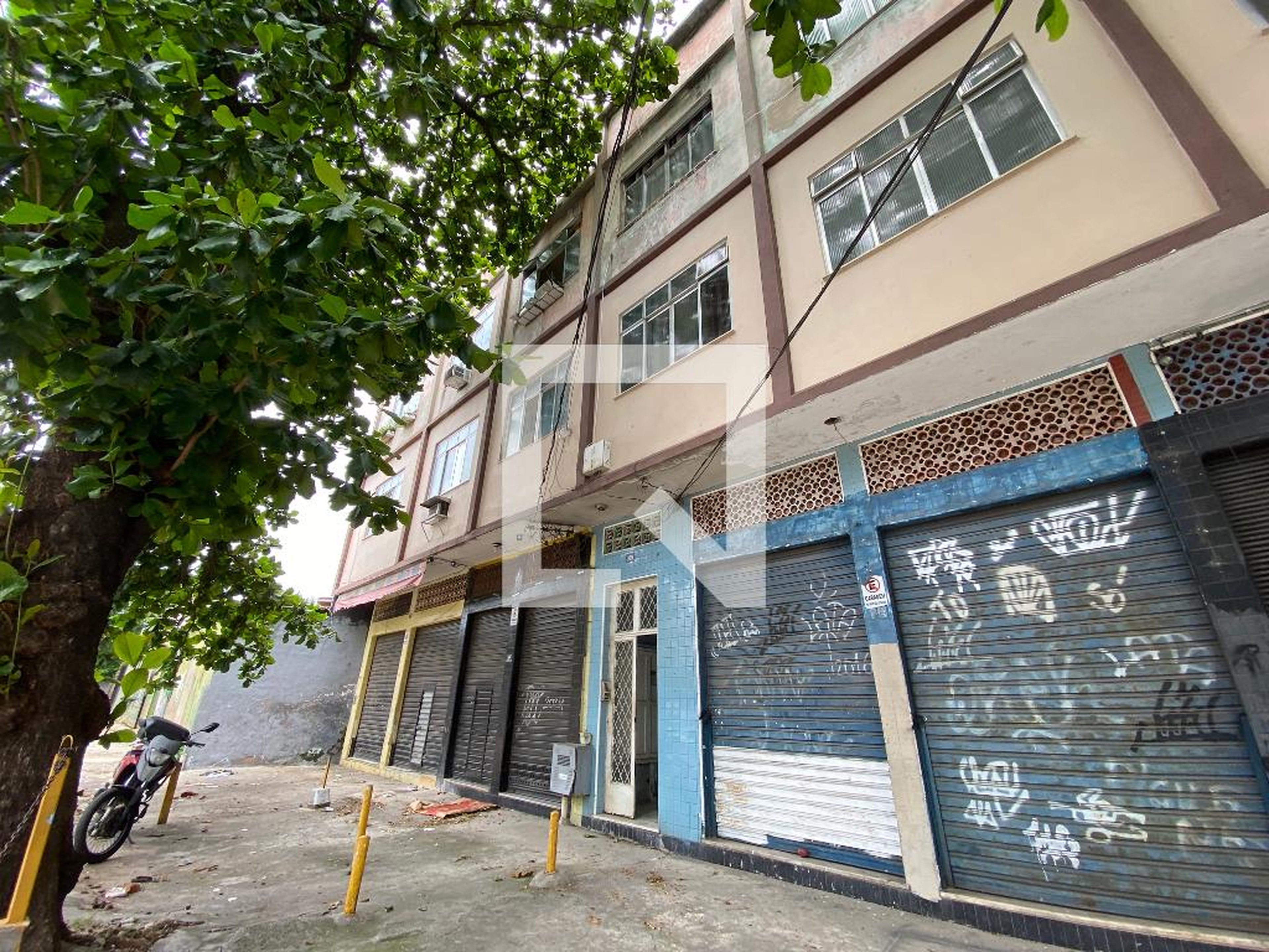 Fachada Condomínio em Rua Monteiro da Luz, 169