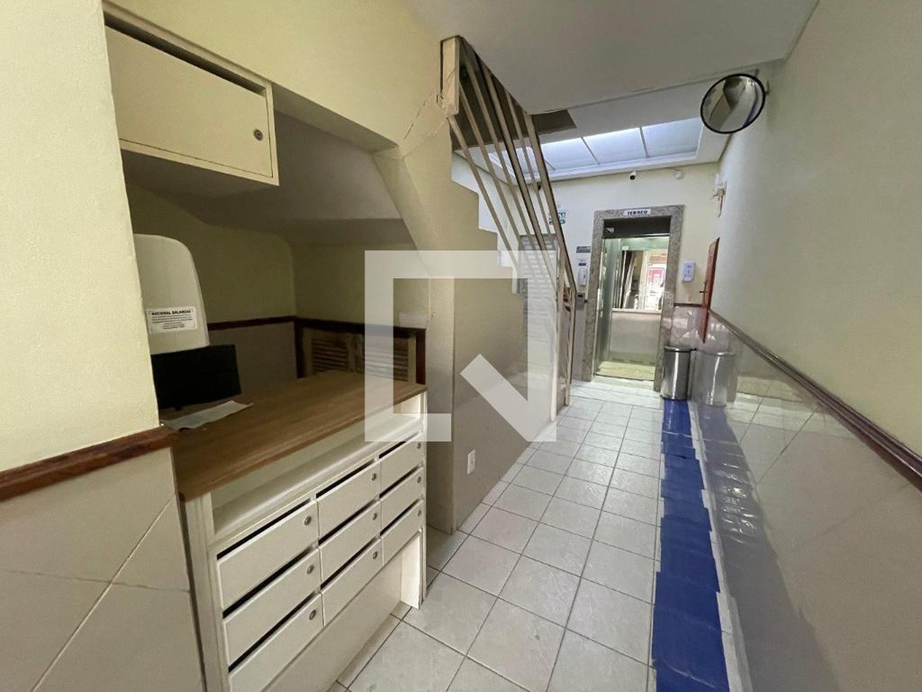 Hall Condomínio em Rua Trajano, 152