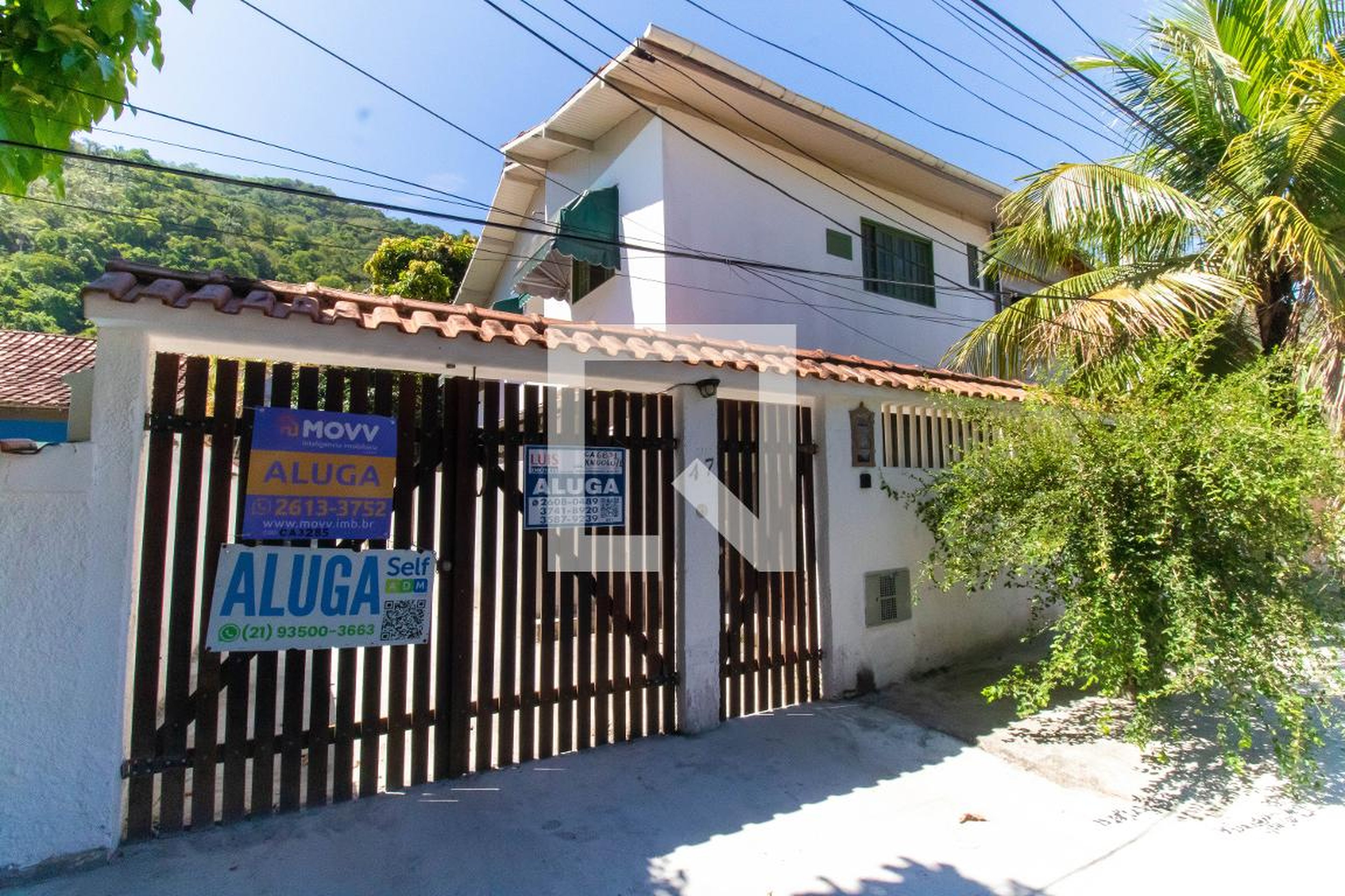 Fachada Condomínio em Rua das Taínhas, 47