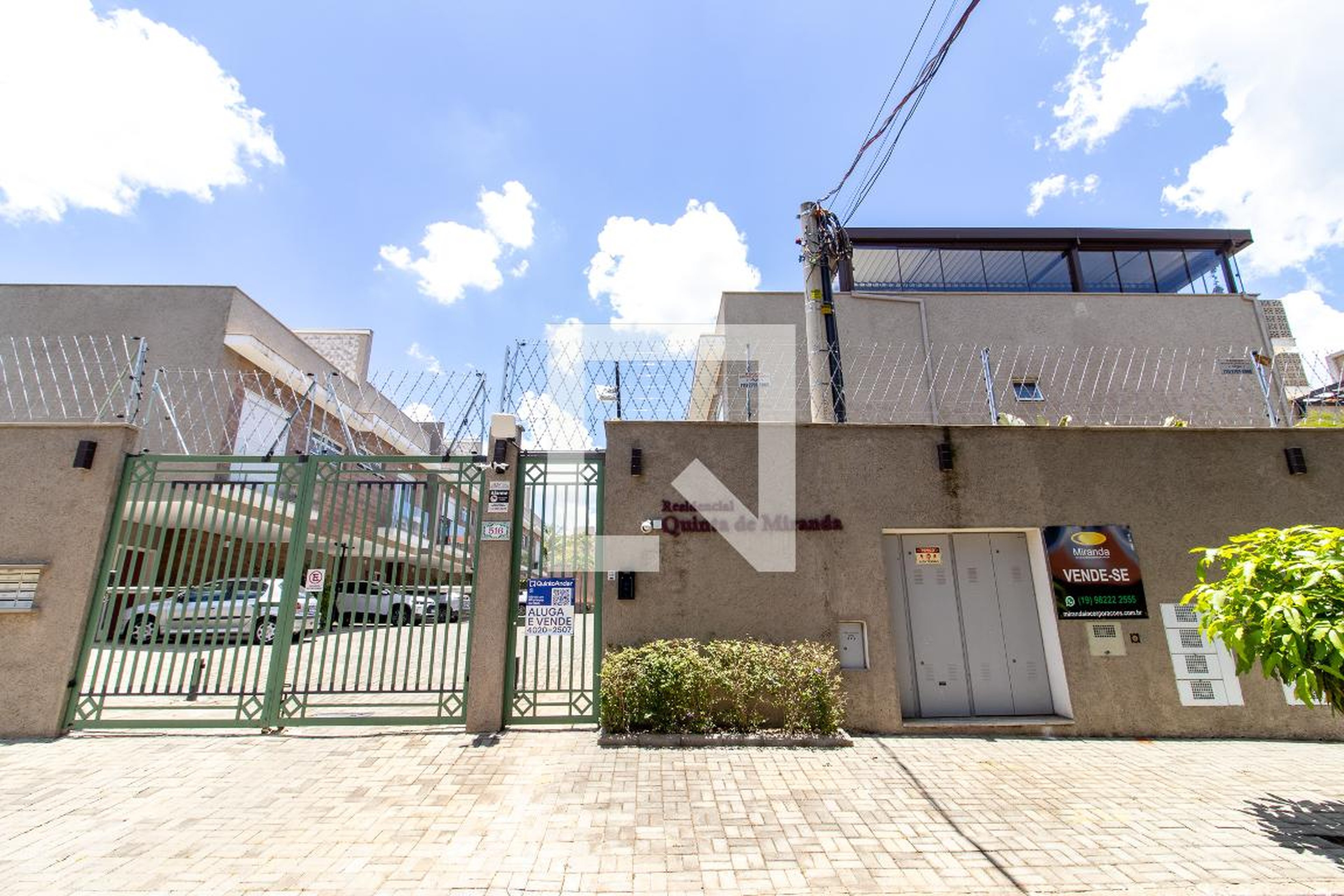 Fachada Condomínio em Rua Fernão de Magalhães, 0