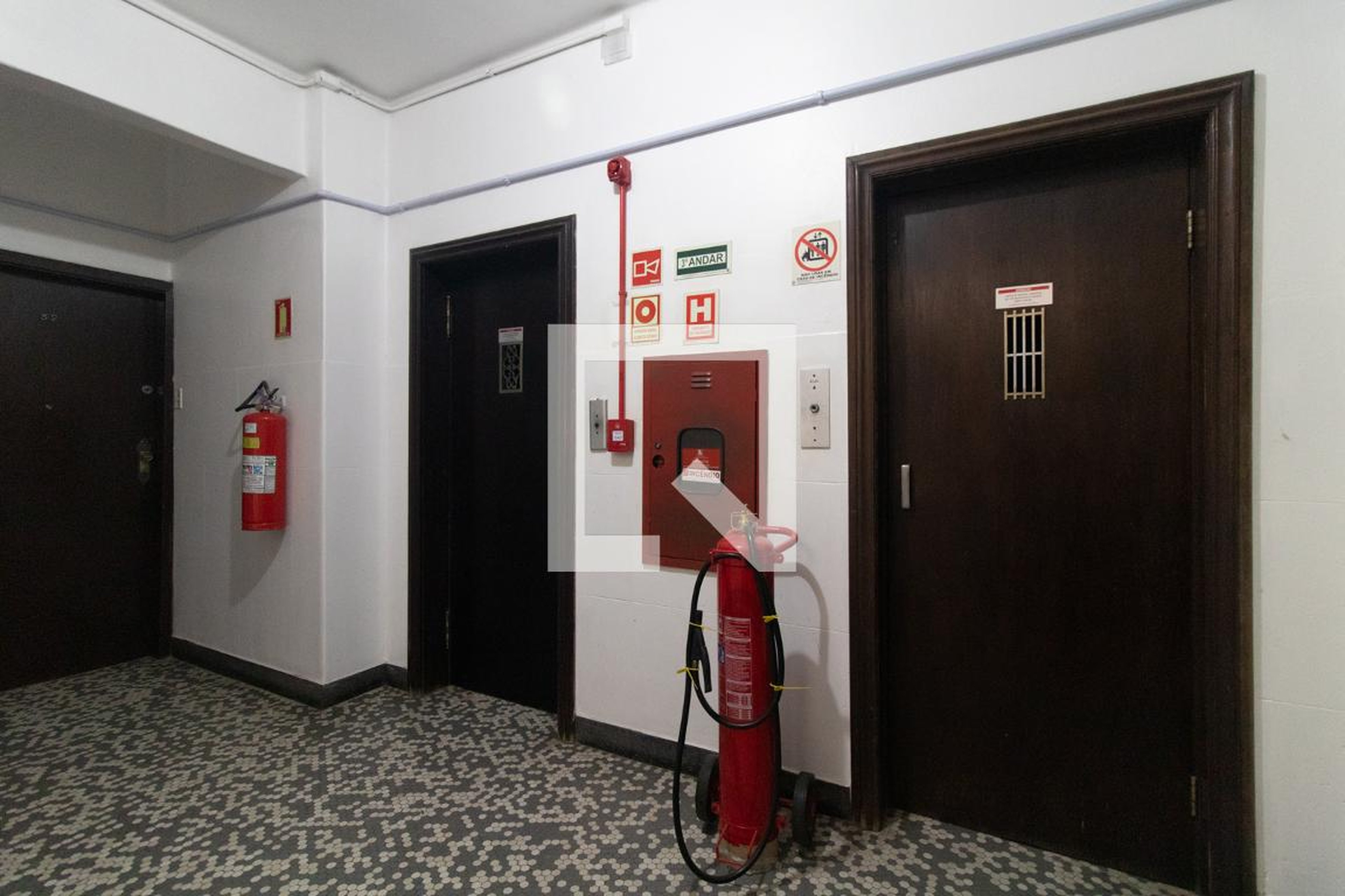 Elevador - Edifício Dona Antônia