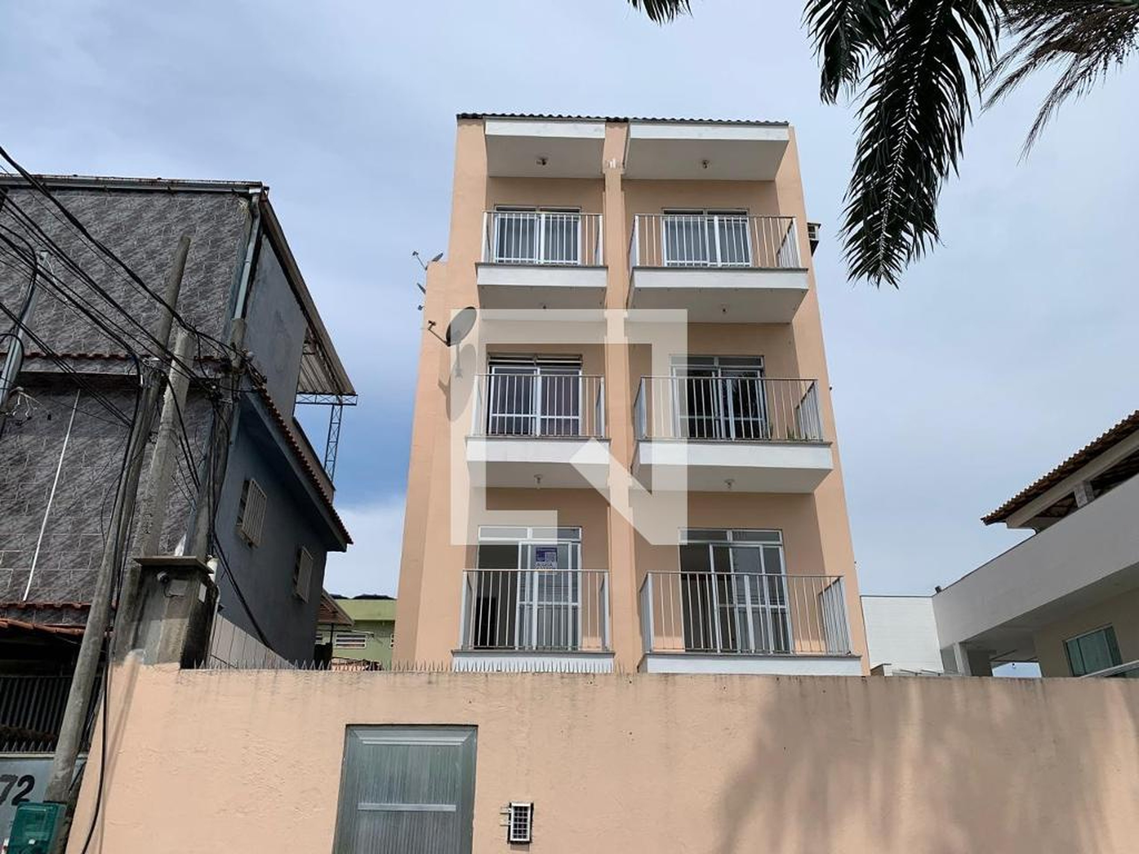 Fachada Condomínio em Rua Caçu, 258