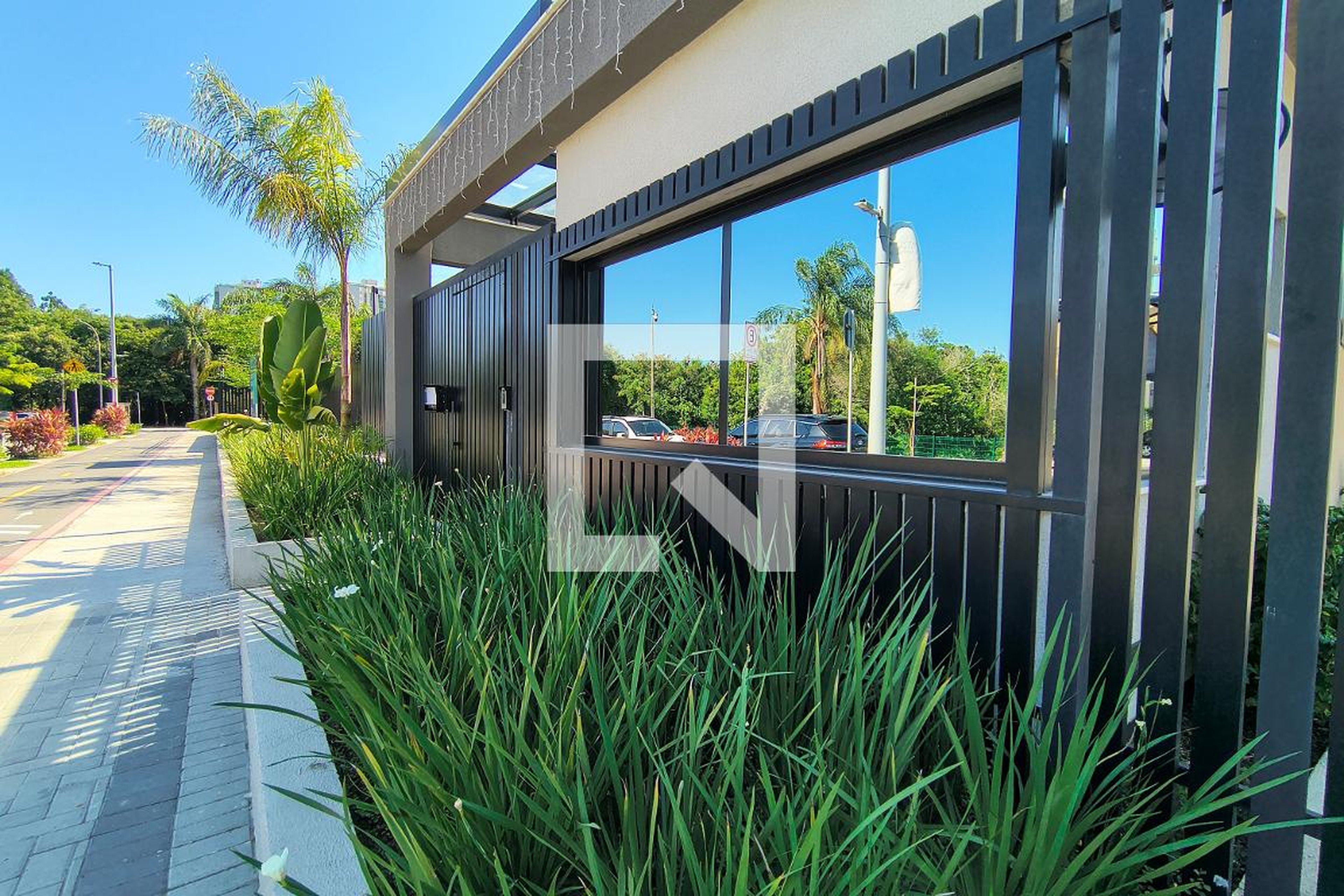 Fachada do condomínio Condomínio Living Parque Jardim (Jasmim)