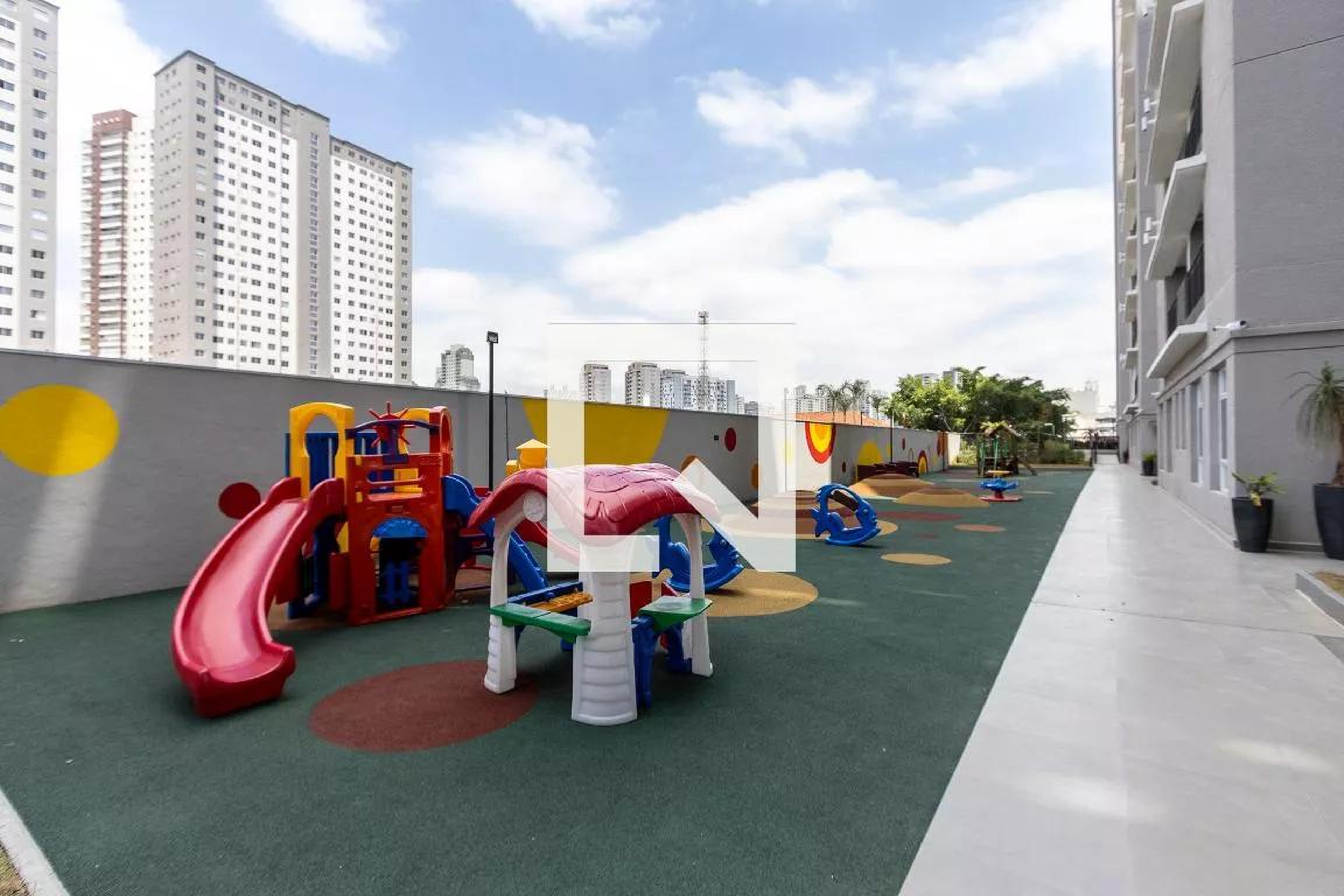 Playground - Side Barra Funda