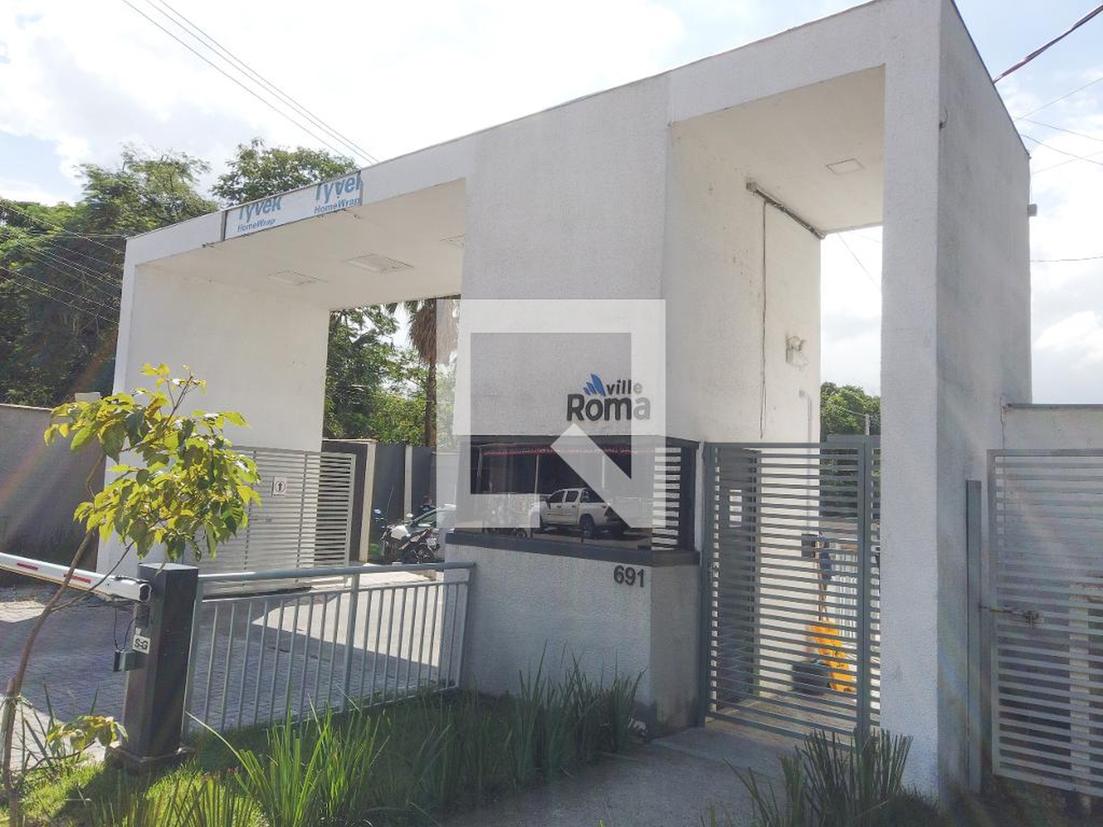 Fachada Condomínio em Estrada Mapuá, 692