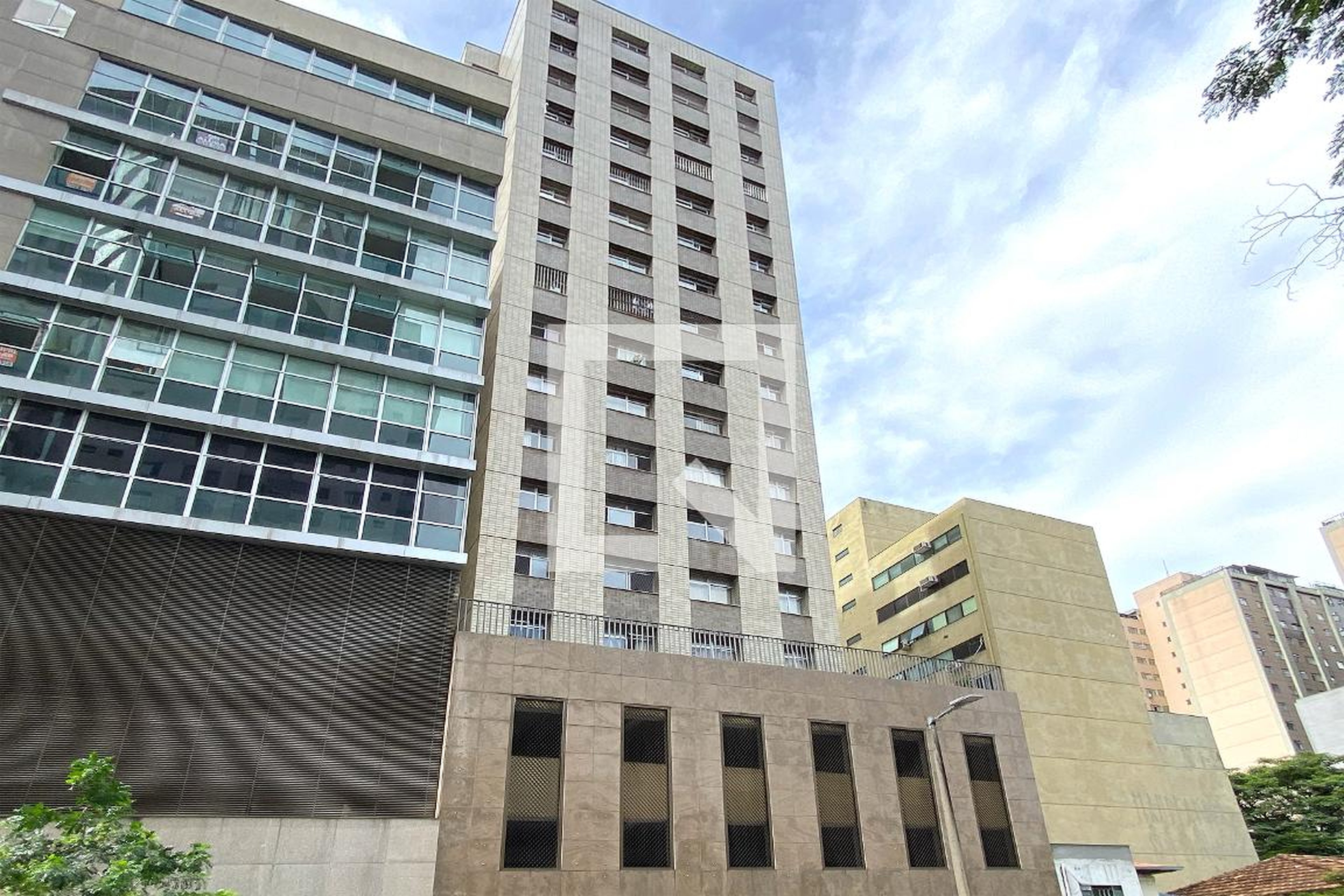 Fachada Condomínio em Rua dos Guajajaras, 771