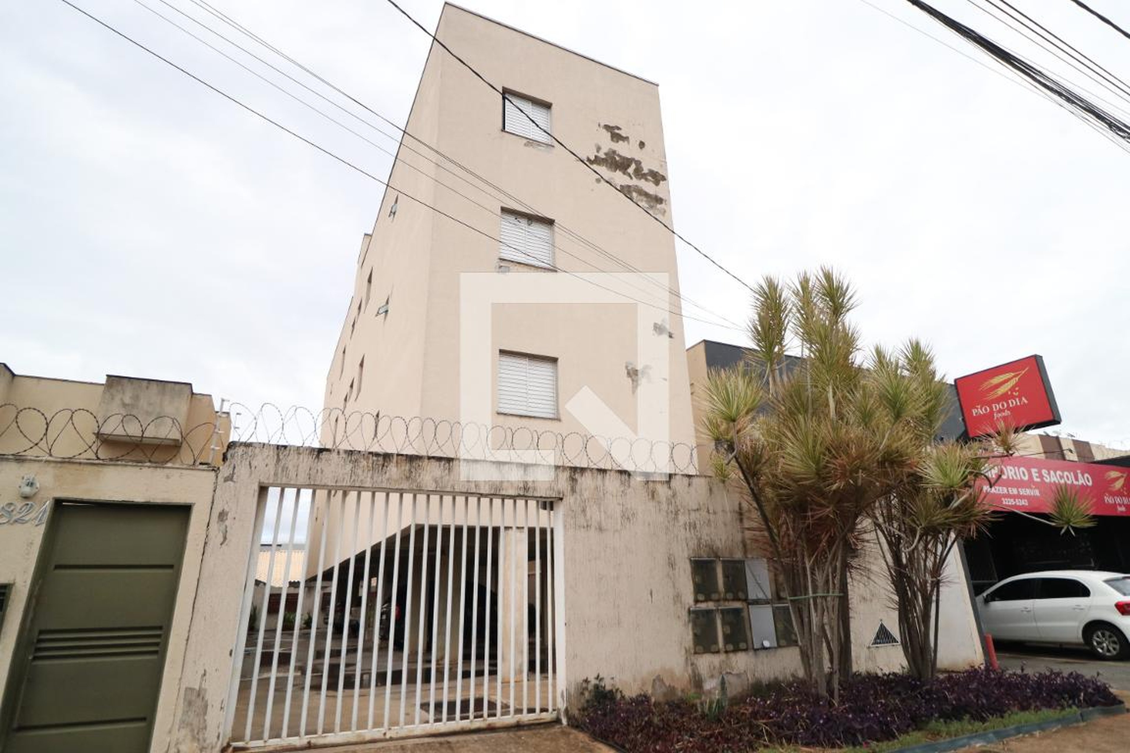 Fachada Condomínio em Alameda Jardim Holanda, 831