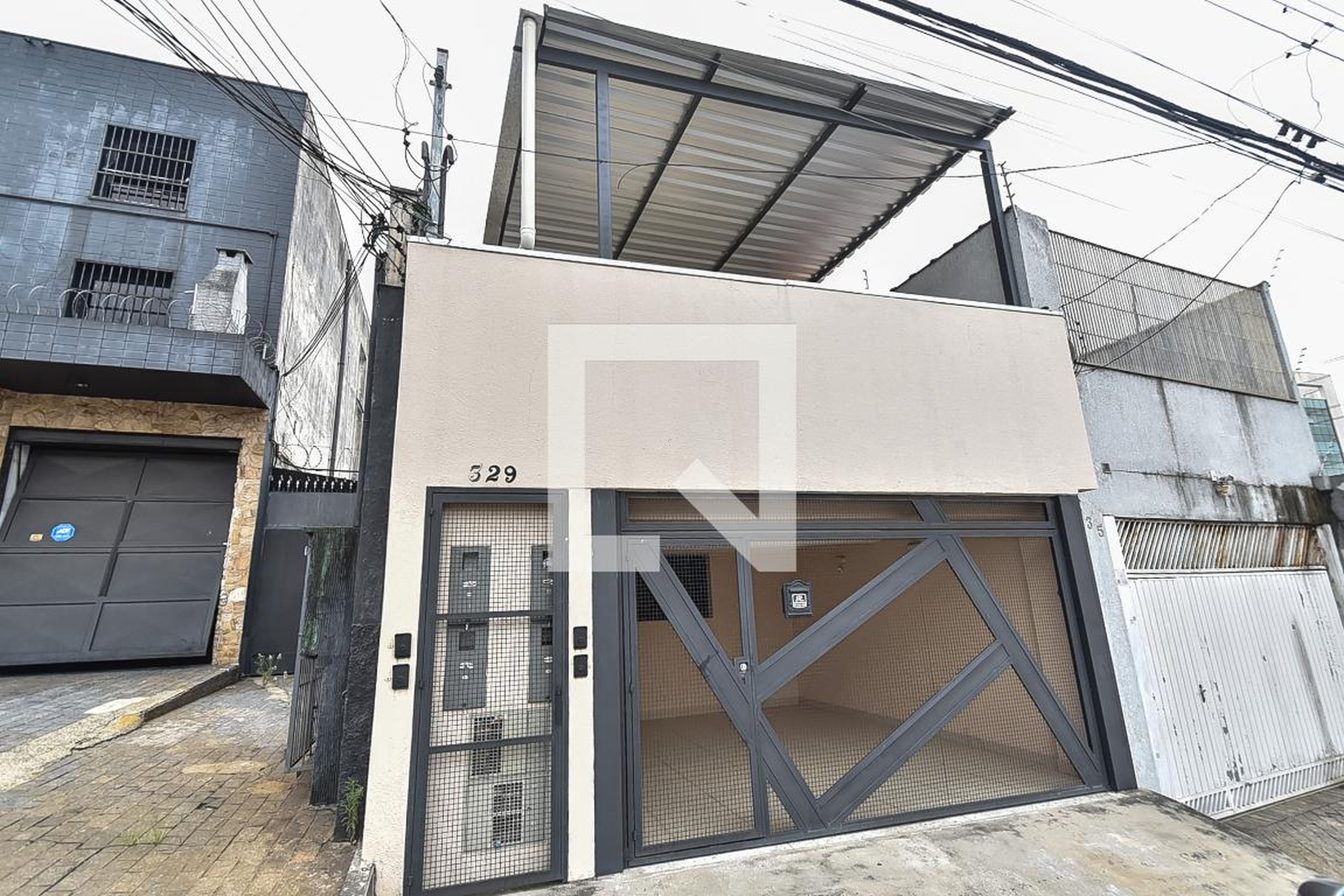 Fachada Condomínio em Rua Teodoro de Beaurepaire, 329