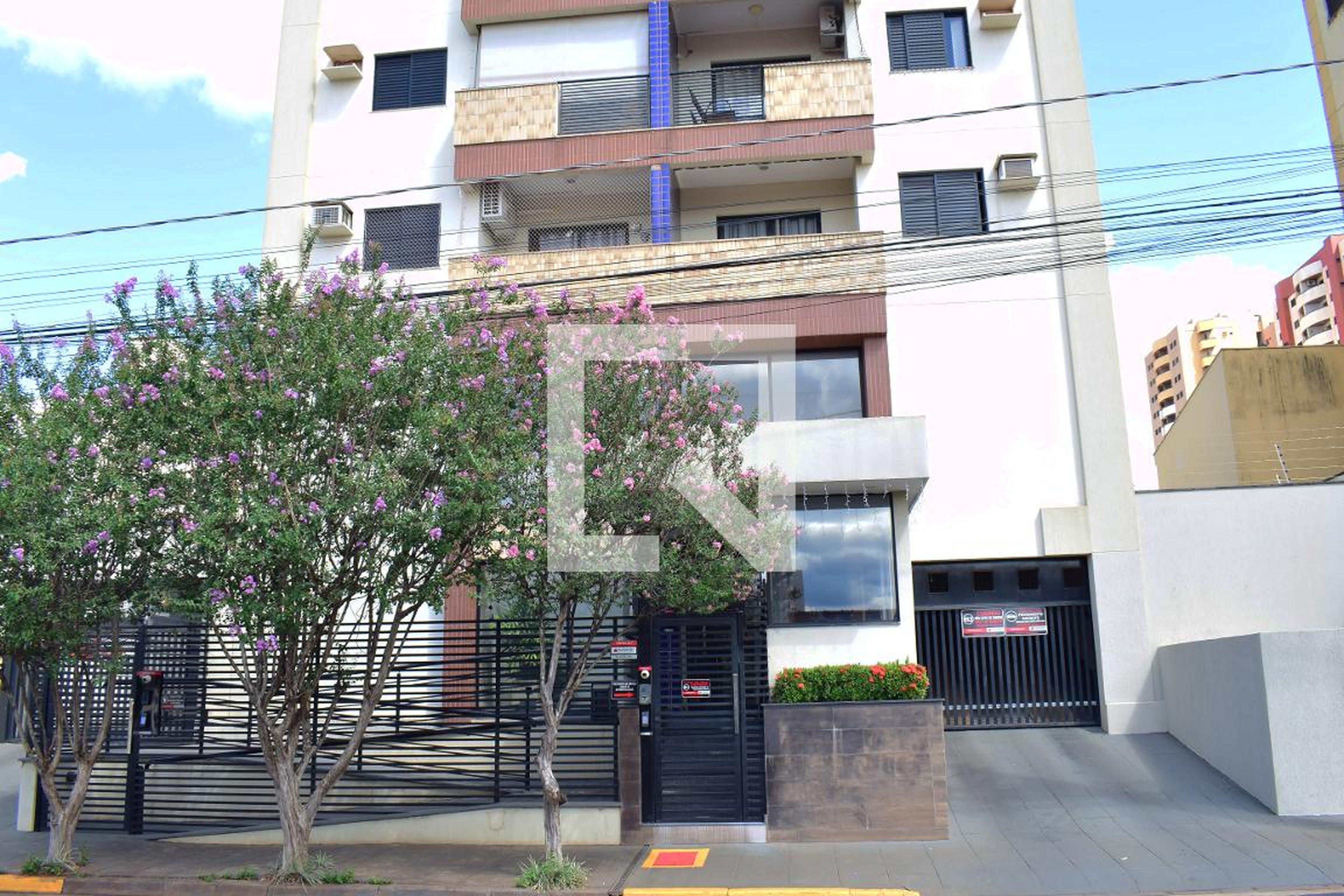 Fachada do Prédio Condomínio Colina Park