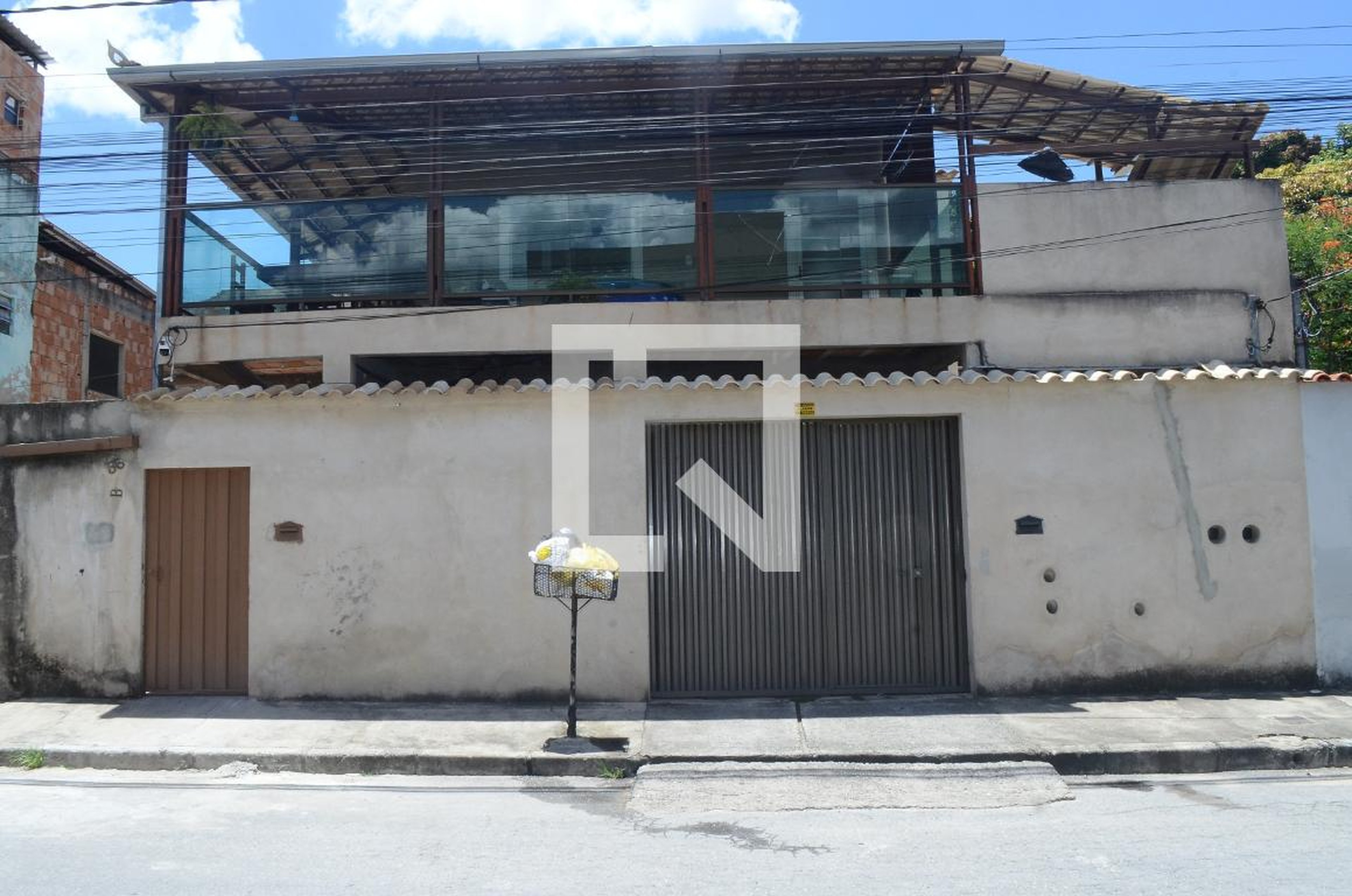 Fachada Condomínio em Rua Lagoa do Ouro, 36