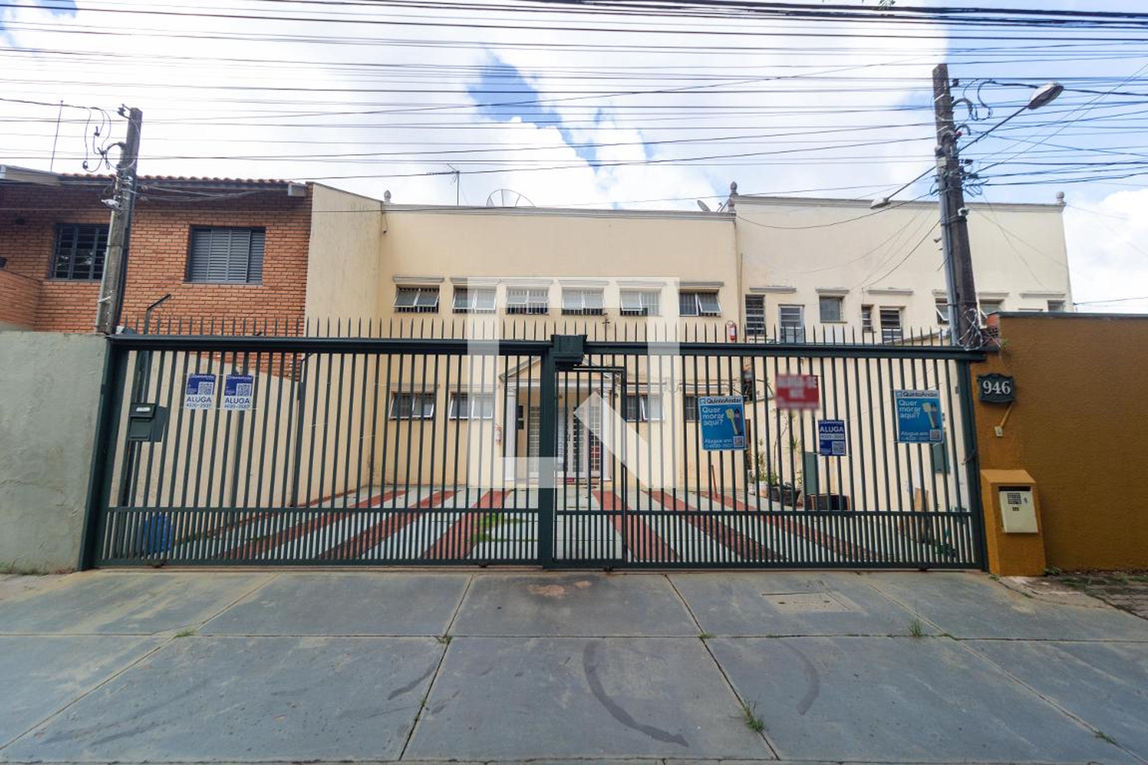 Fachada Condomínio em Rua Engenheiro Edward de Vita Godoy, 946