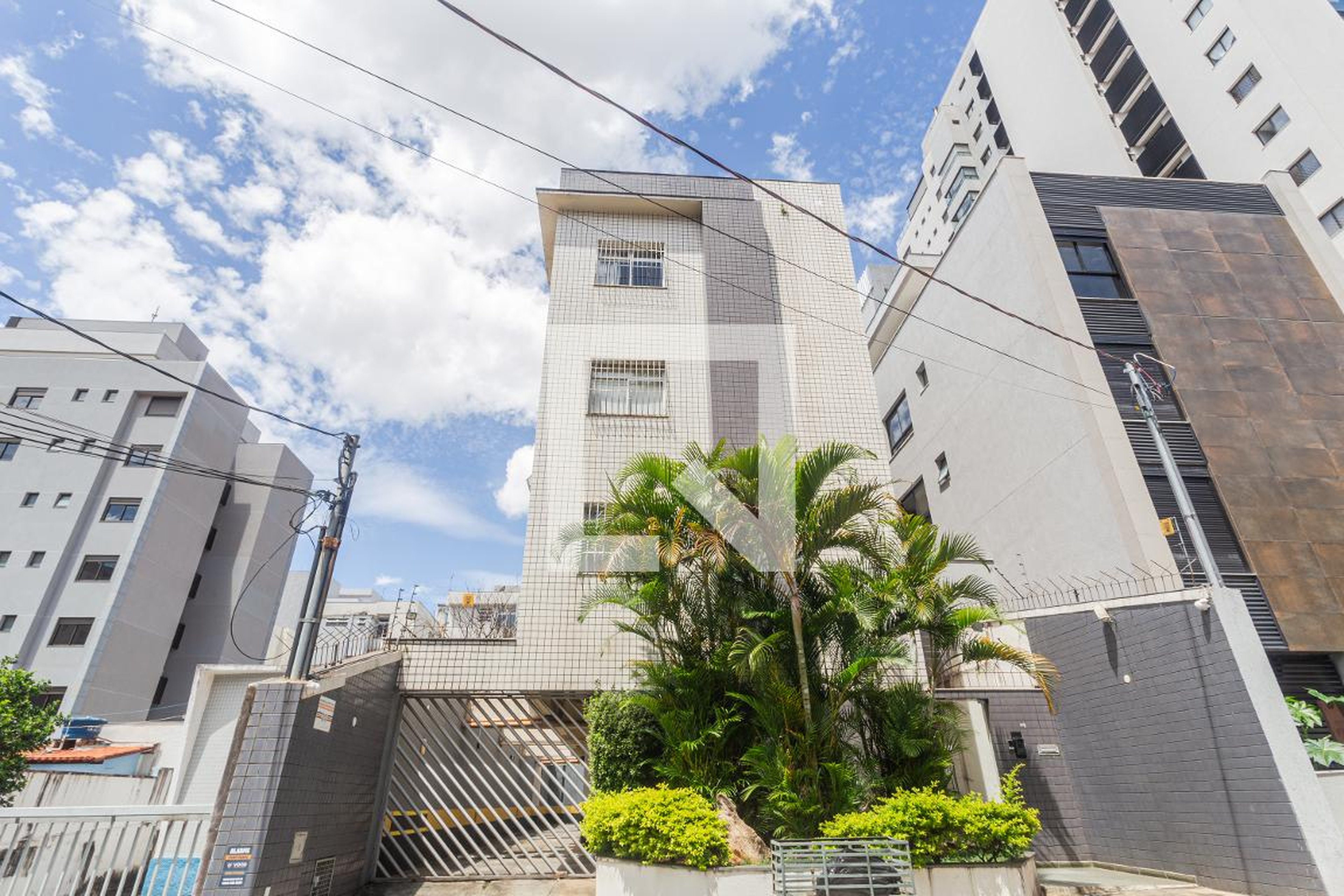 Fachada Condomínio em Rua Cassiporé, 371