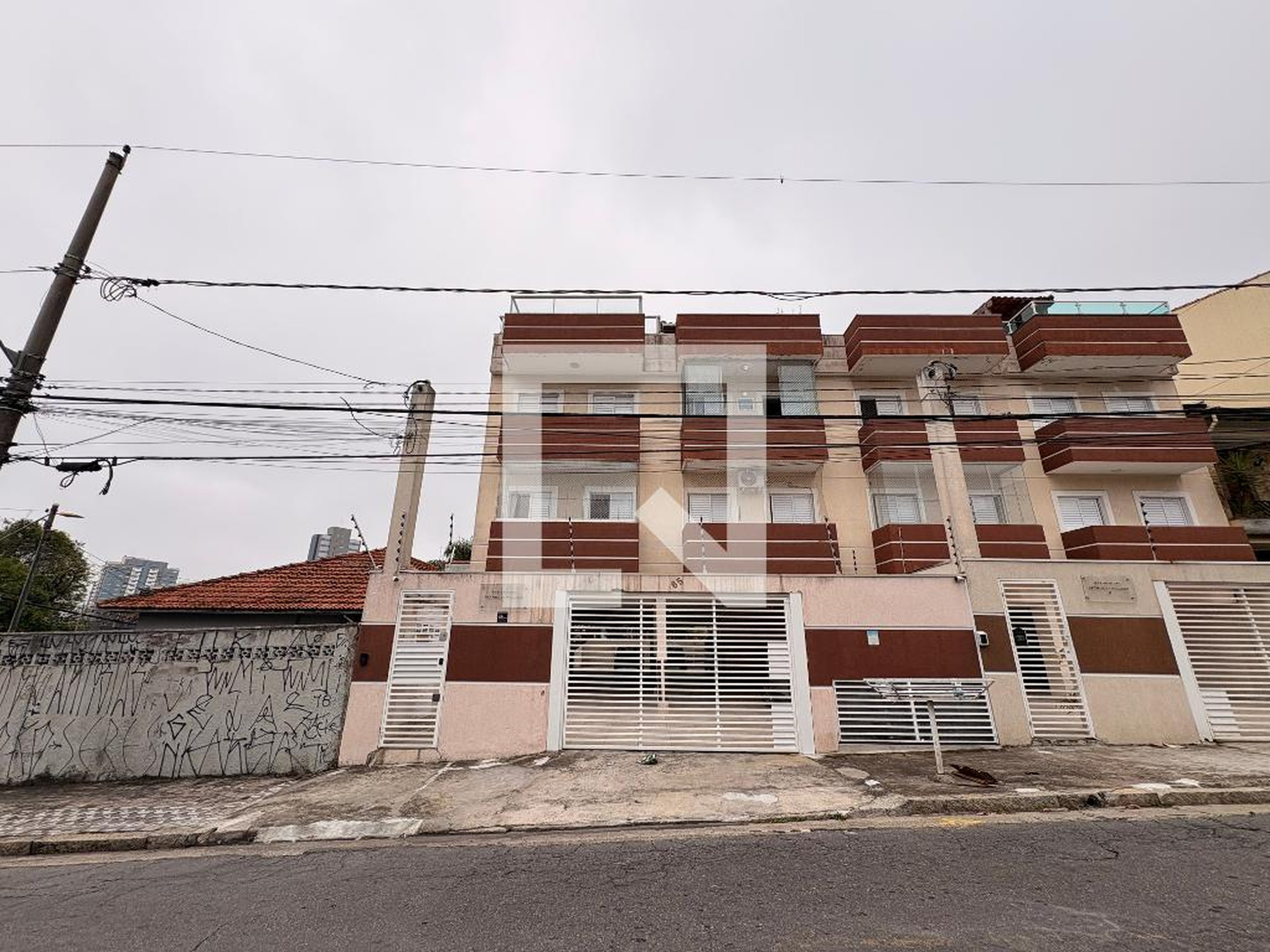 Fachada Condomínio em Rua Itajubá, 65