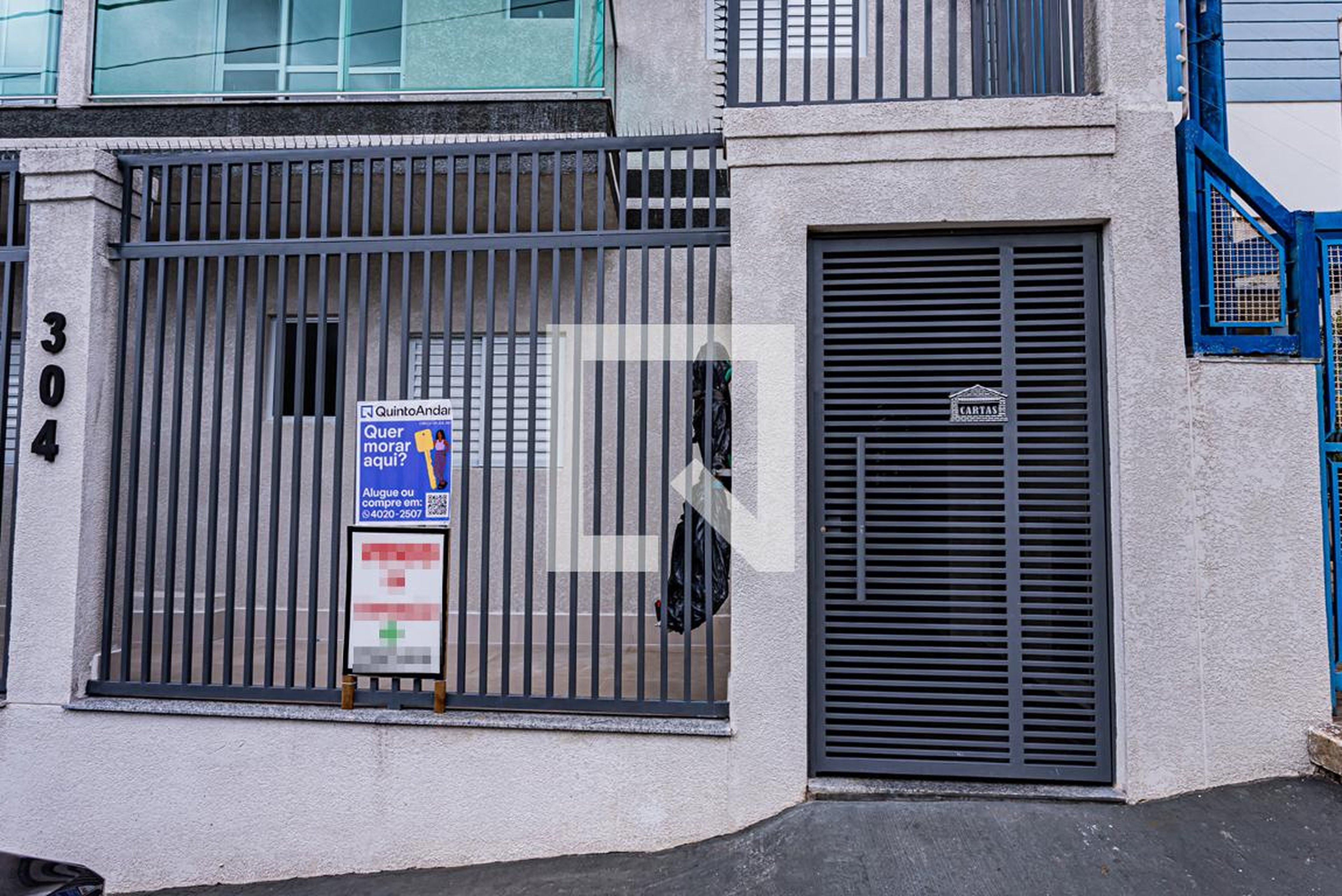 Fachada Condomínio em Rua Jorge de Freitas, 304