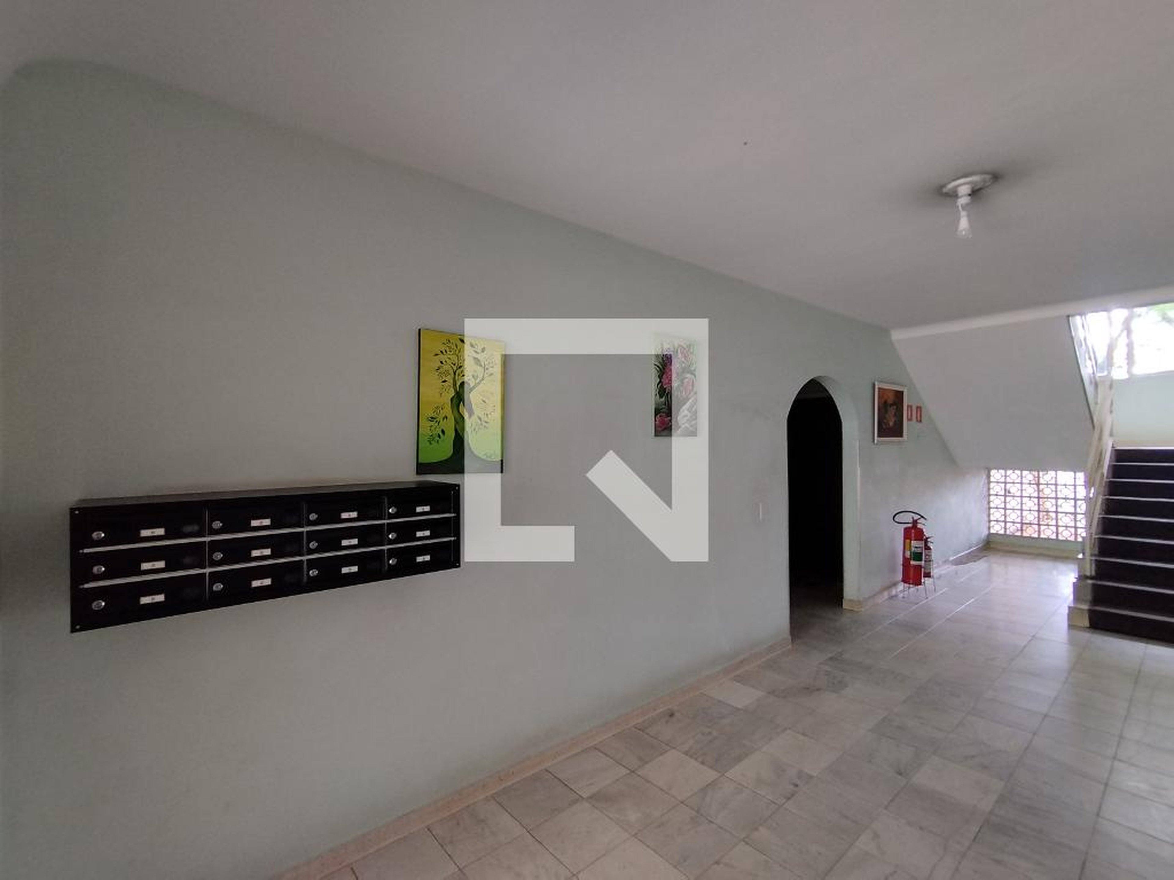 Hall de entrada - Edifício Praça Pássaros