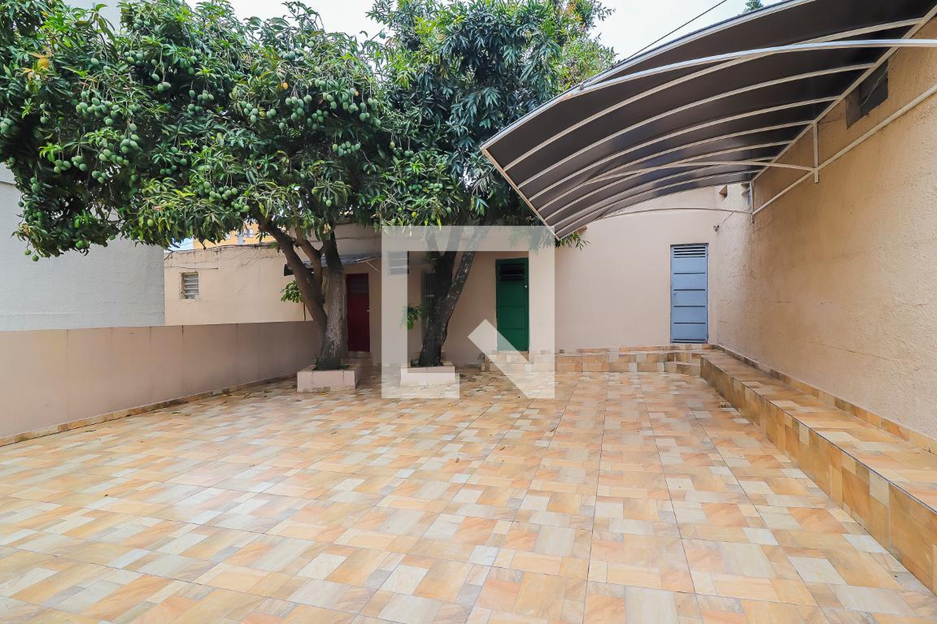 Área externa - Papoulas IV