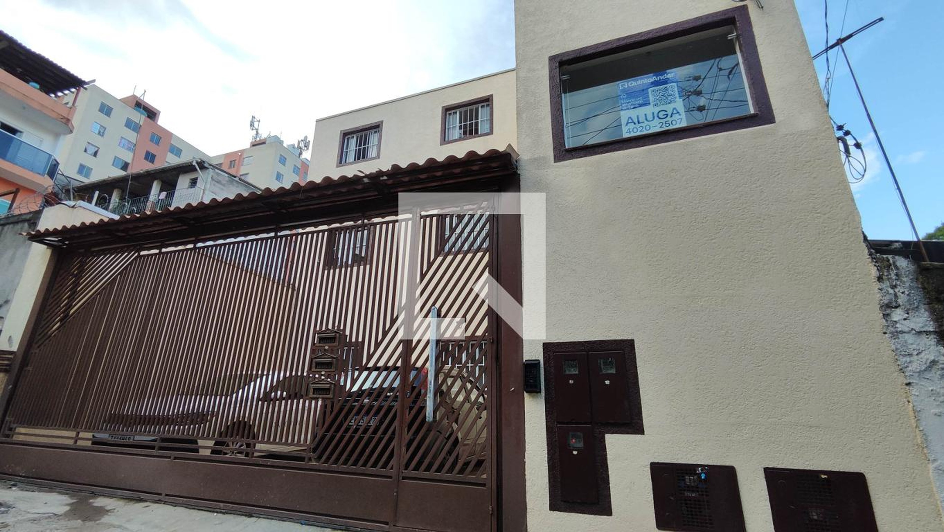 Fachada Condomínio em Rua Machado de Menezes, 6