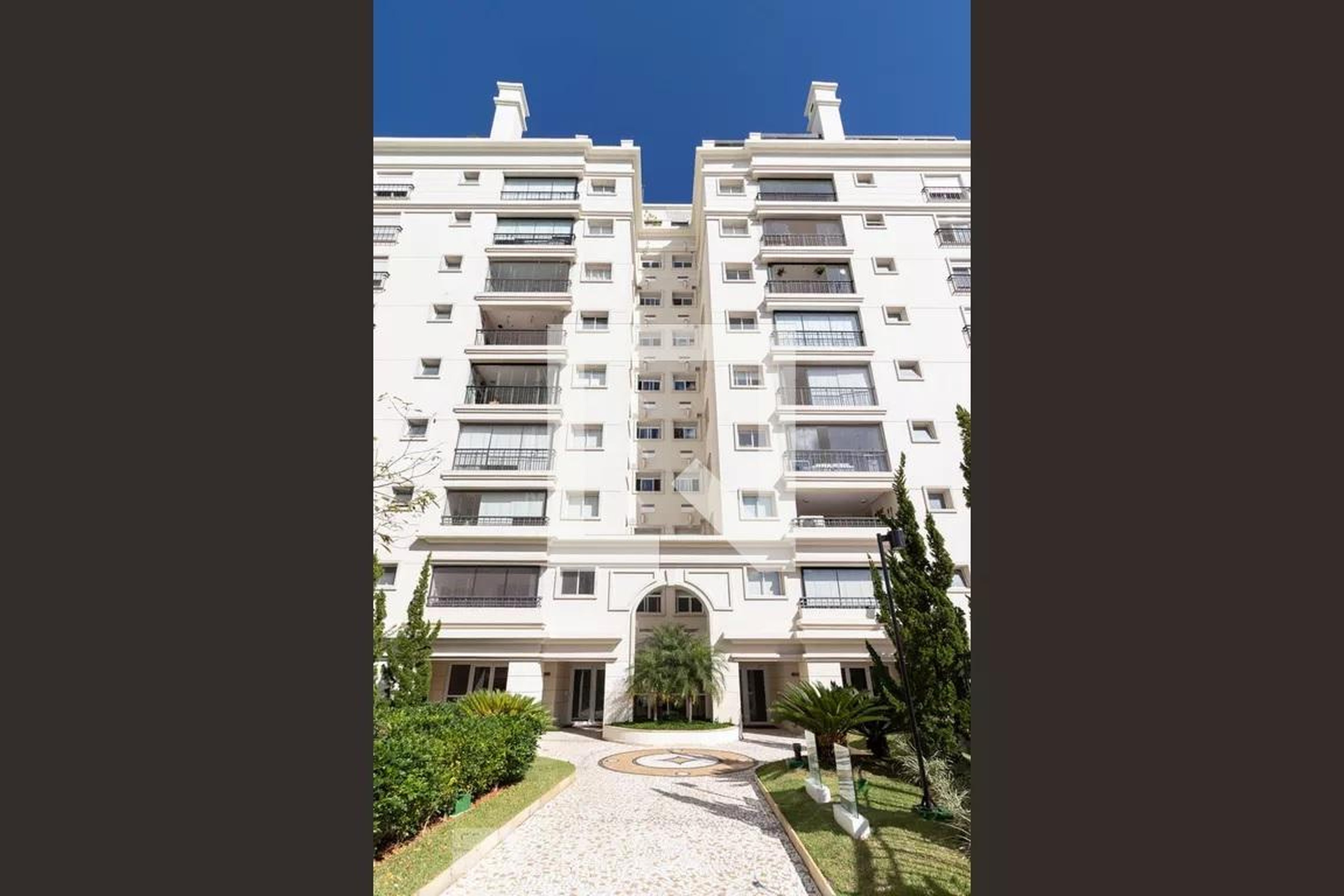 Fachada Condomínio Jardins de Provence