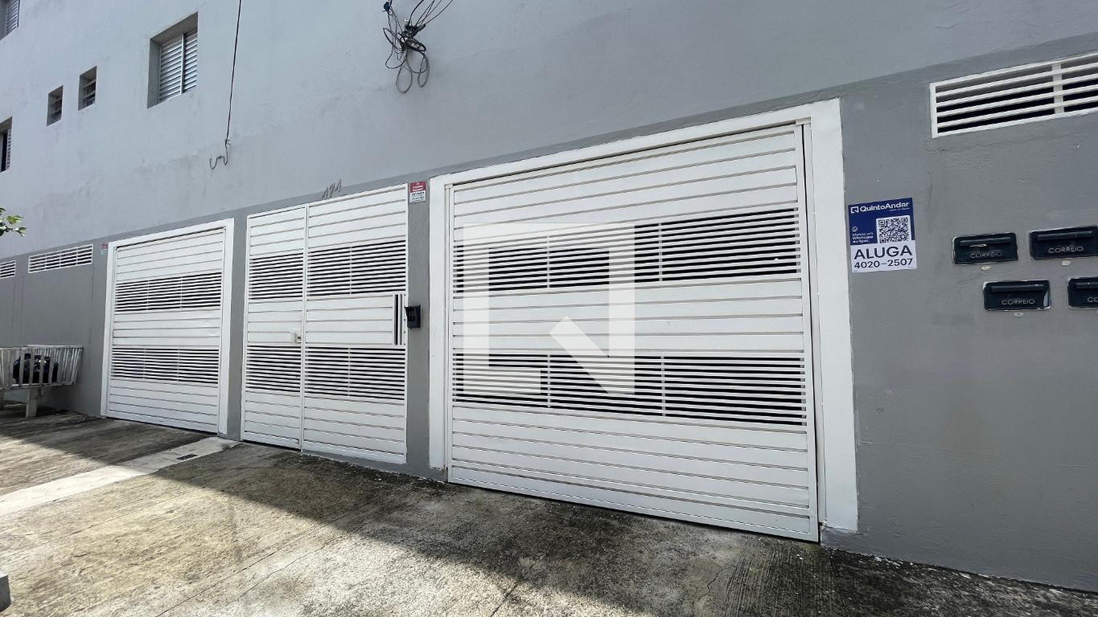 Fachada Condomínio em Rua Bento Vieira de Castro, 474