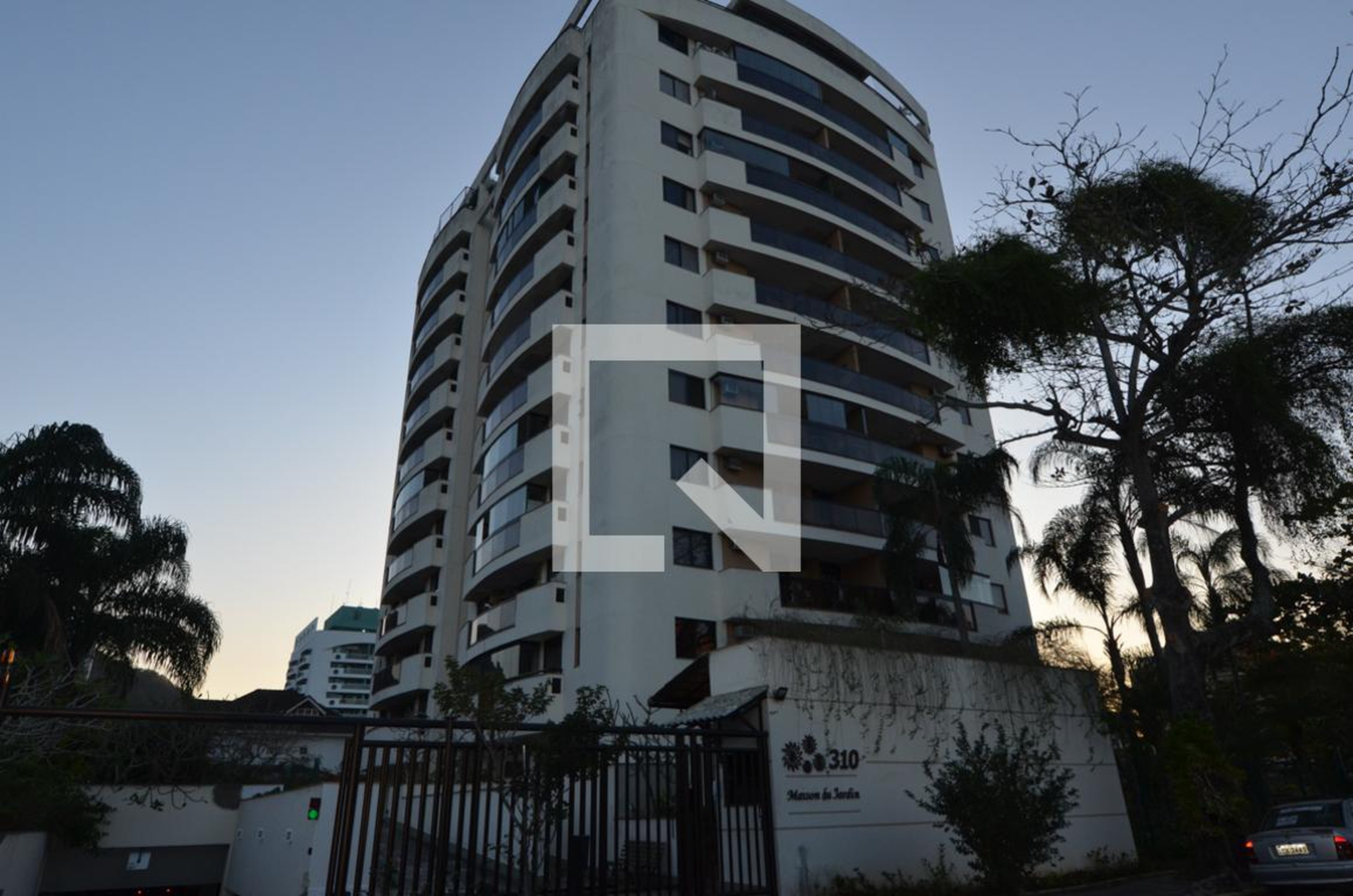 Fachada Condomínio Maison Du Jardin