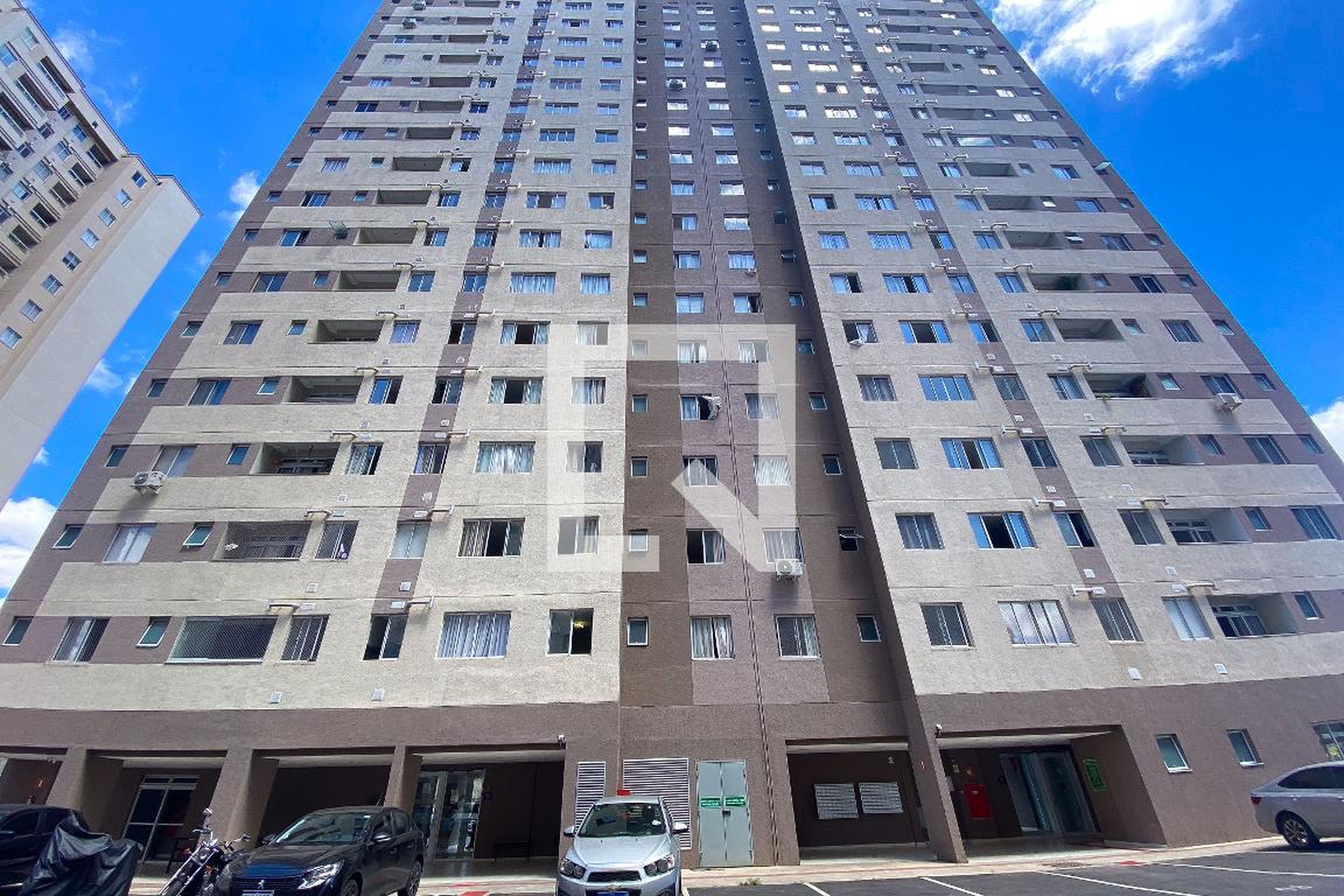 Fachada Condomínio Seleto Oásis Residencial