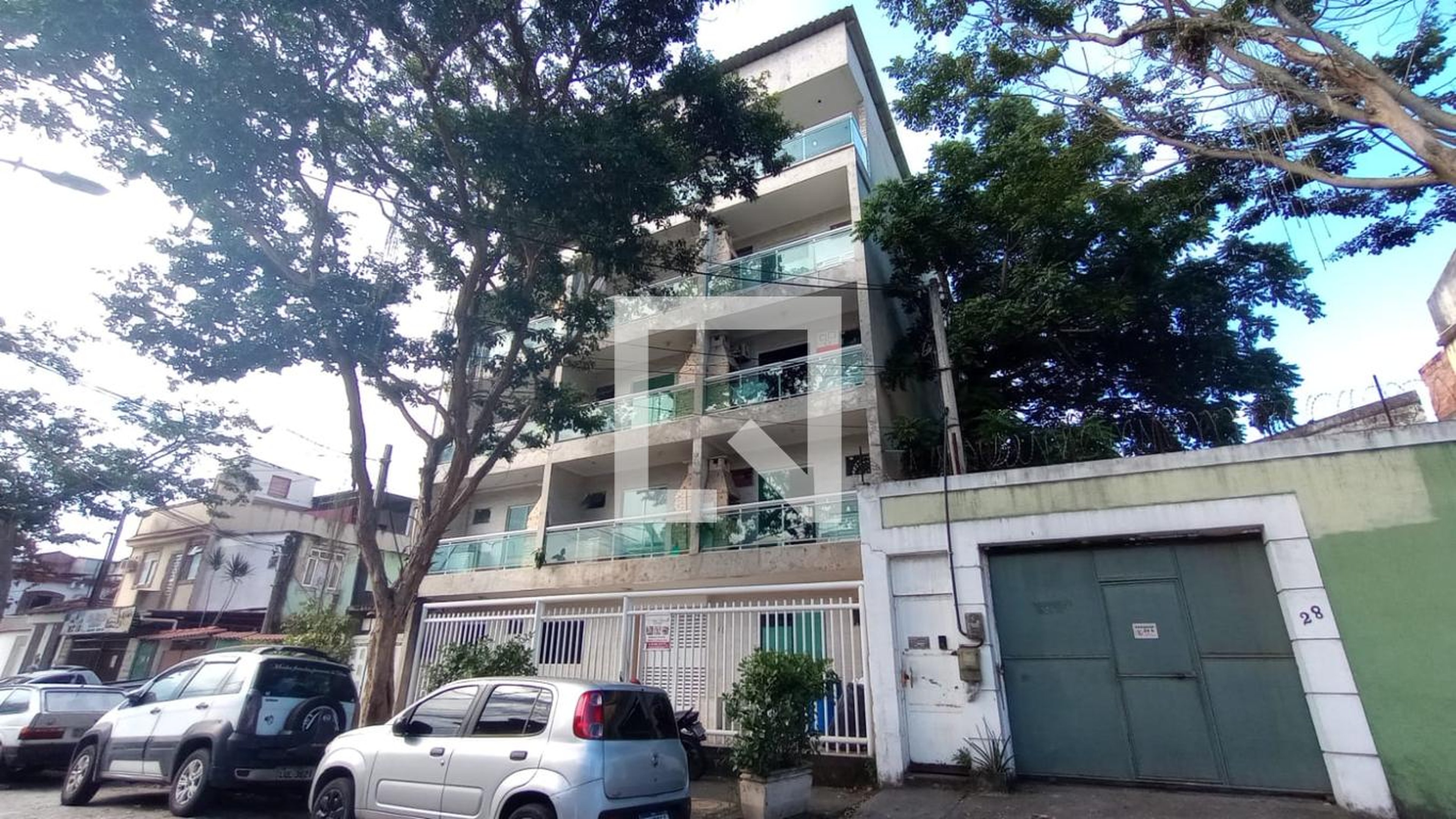 Fachada Condomínio em Rua Soldado Álvaro de Souza Pereira, 48