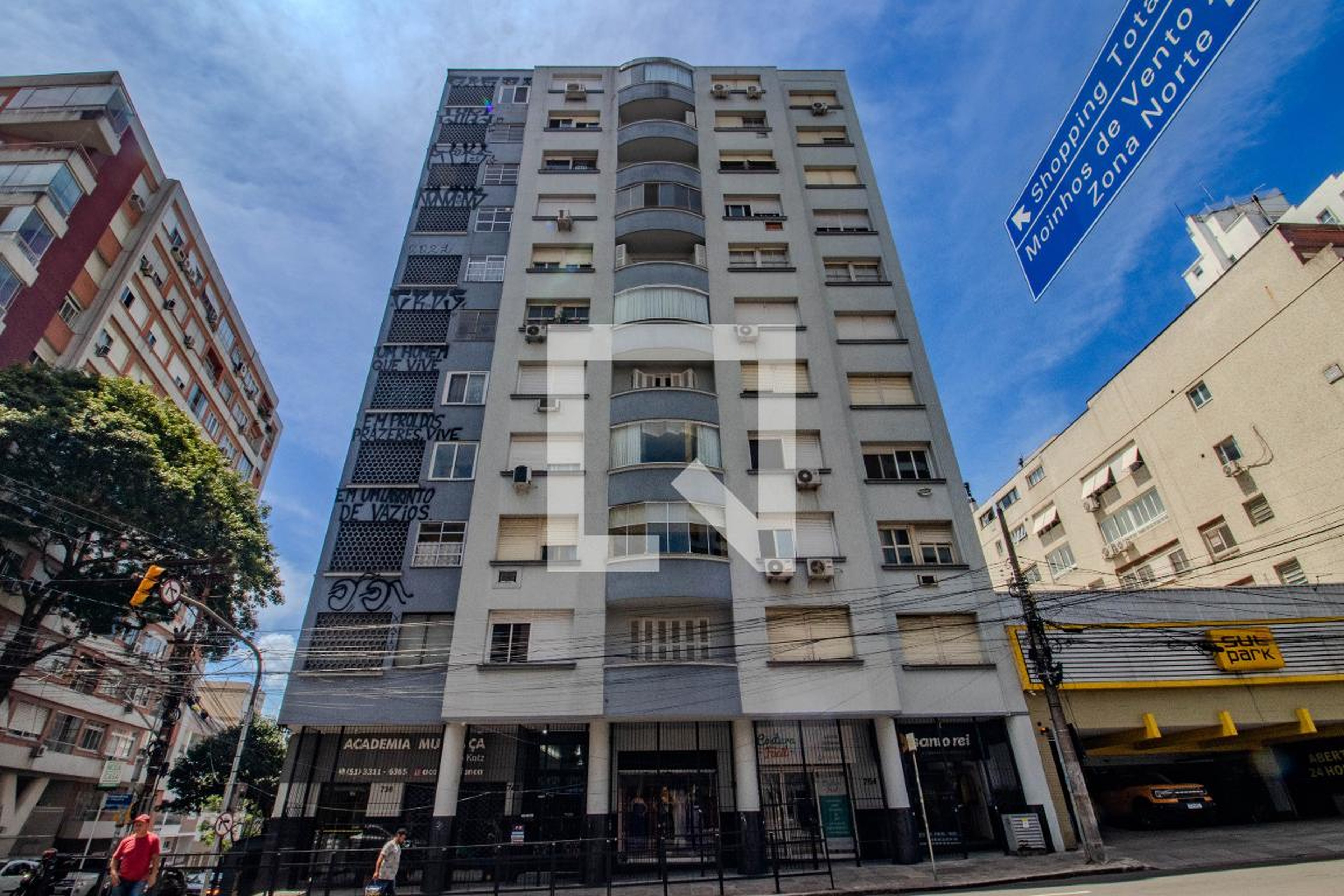 Fachada Condomínio Vitória Régia