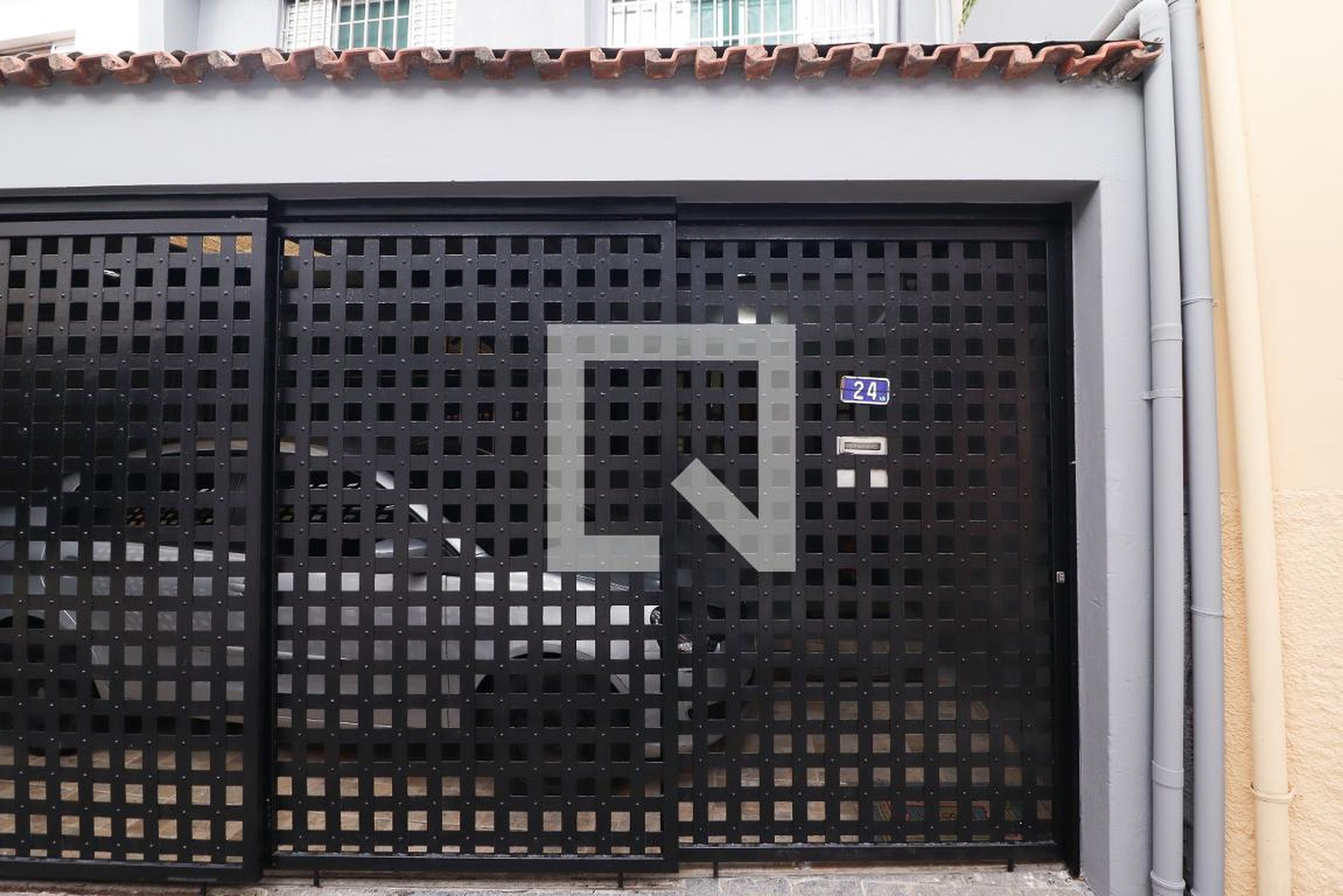 Fachada Condomínio em Rua Antônio de Campos Machado, 24