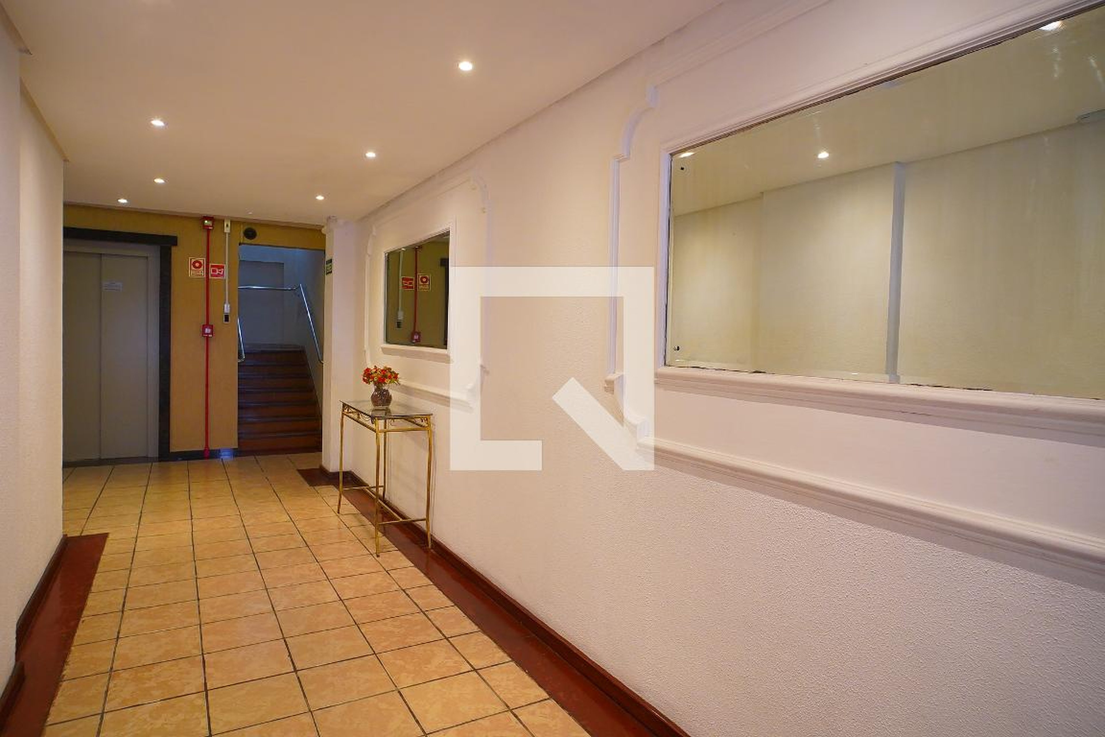 Hall de entrada - Ed. Scarpini