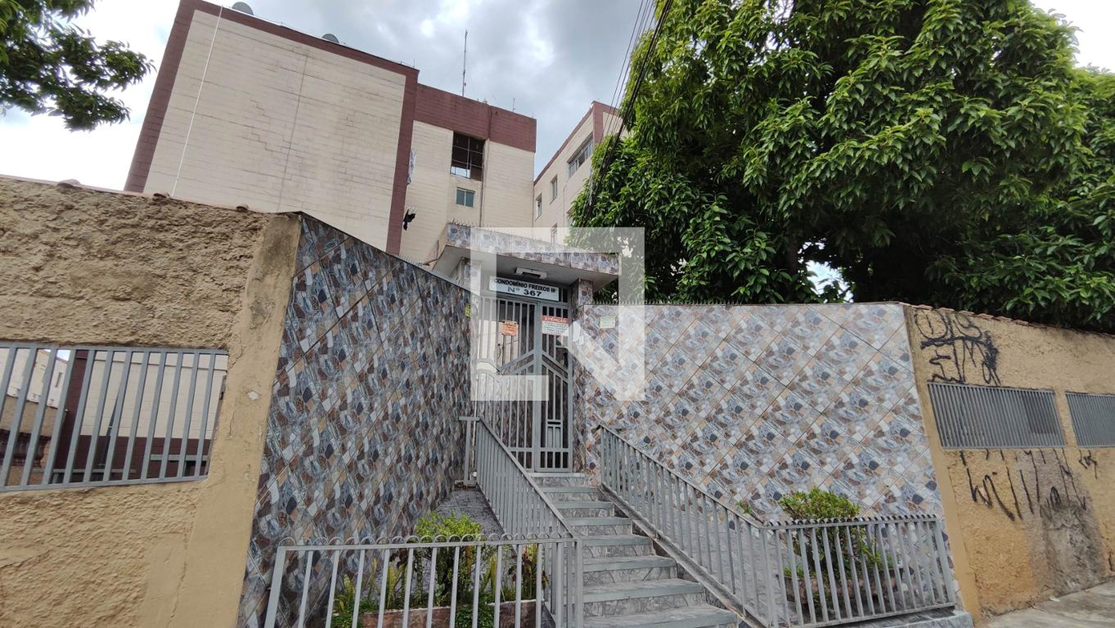 Fachada Condomínio Freixos III