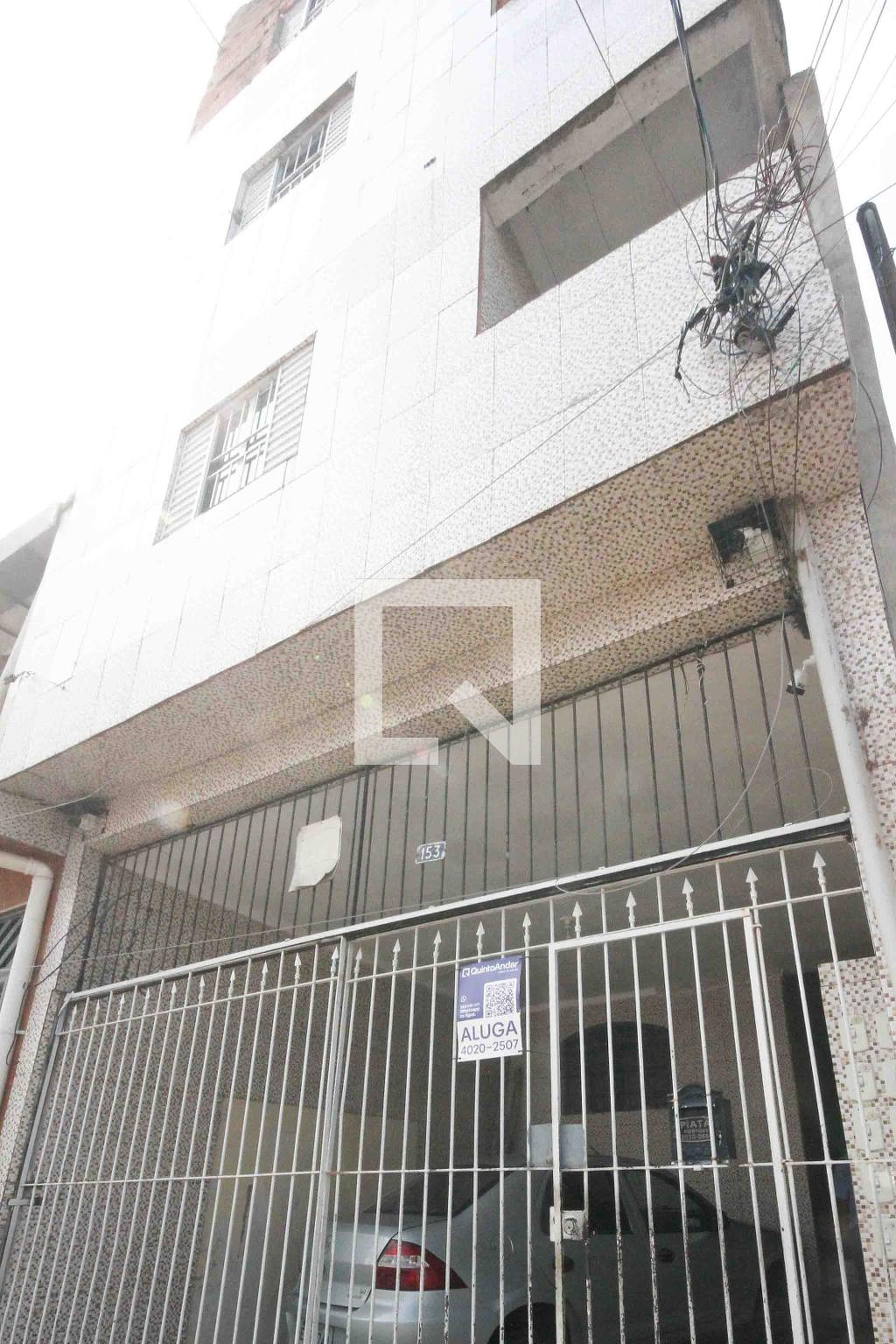 Fachada Condomínio em Rua Francisco Lustosa, 153