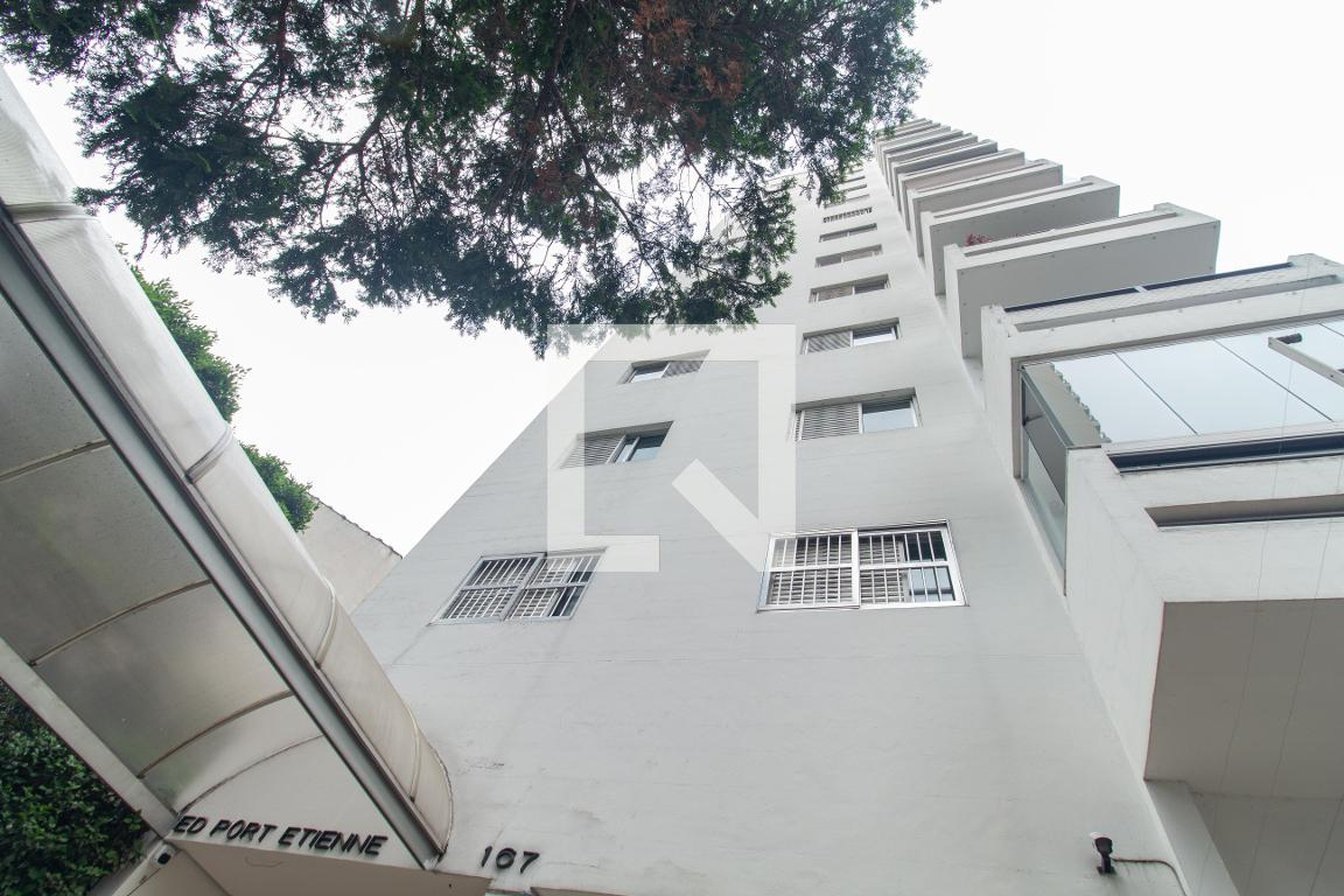 Fachada do Prédio Edifício Port Etienne