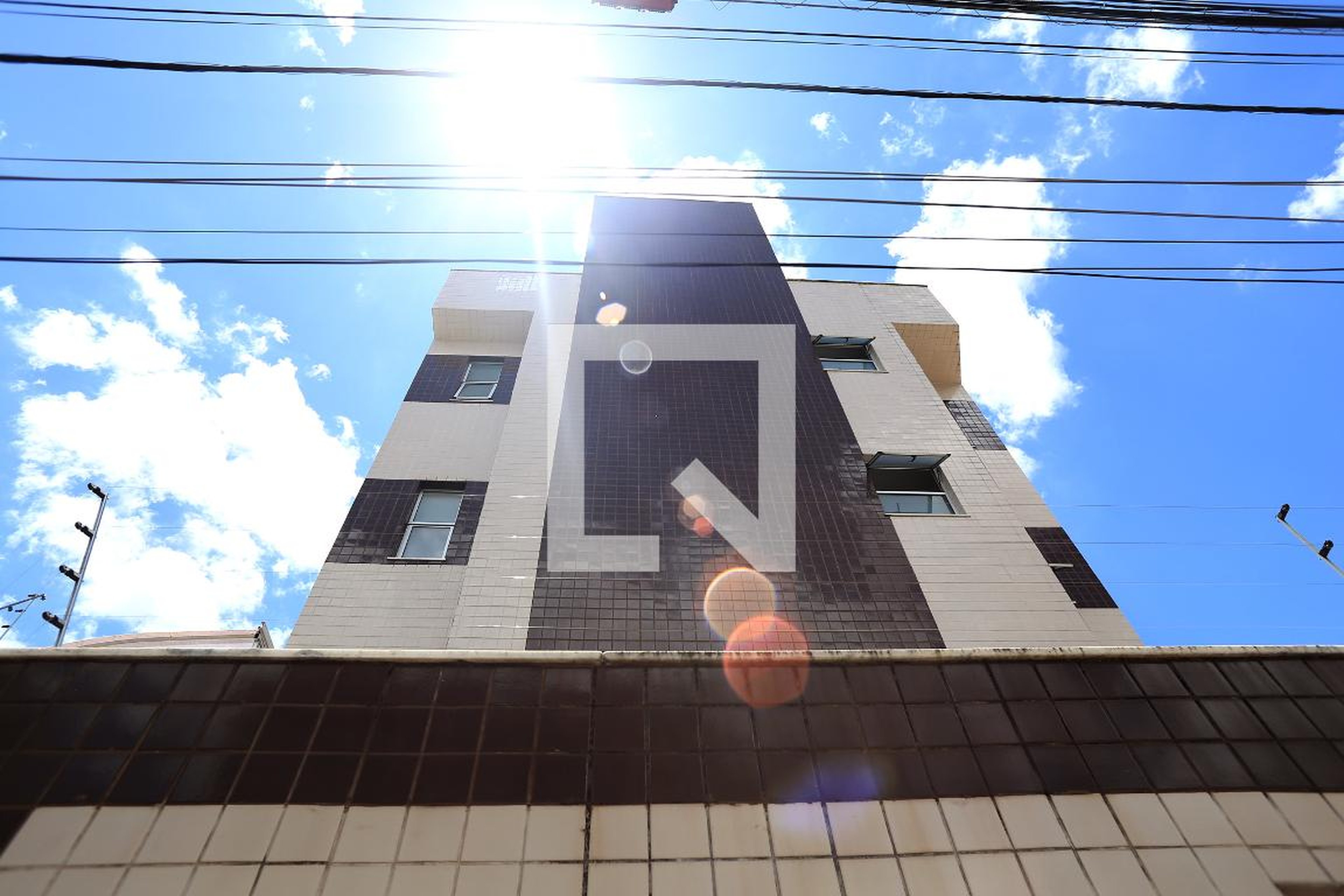 Fachada Condomínio em Rua Monte Carmelo, 170