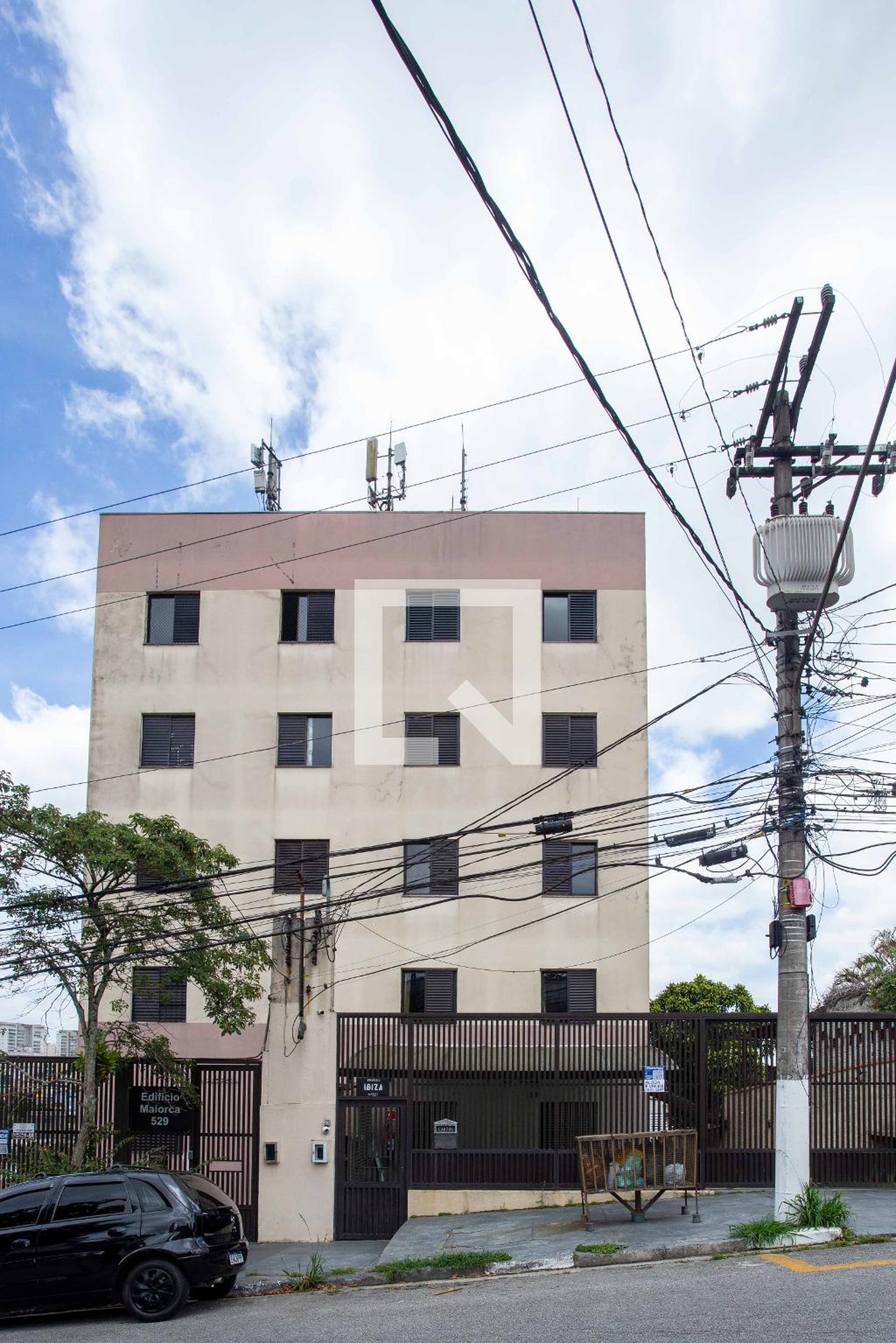 Fachada do Prédio Condomínio em Rua Guaicurus, 531
