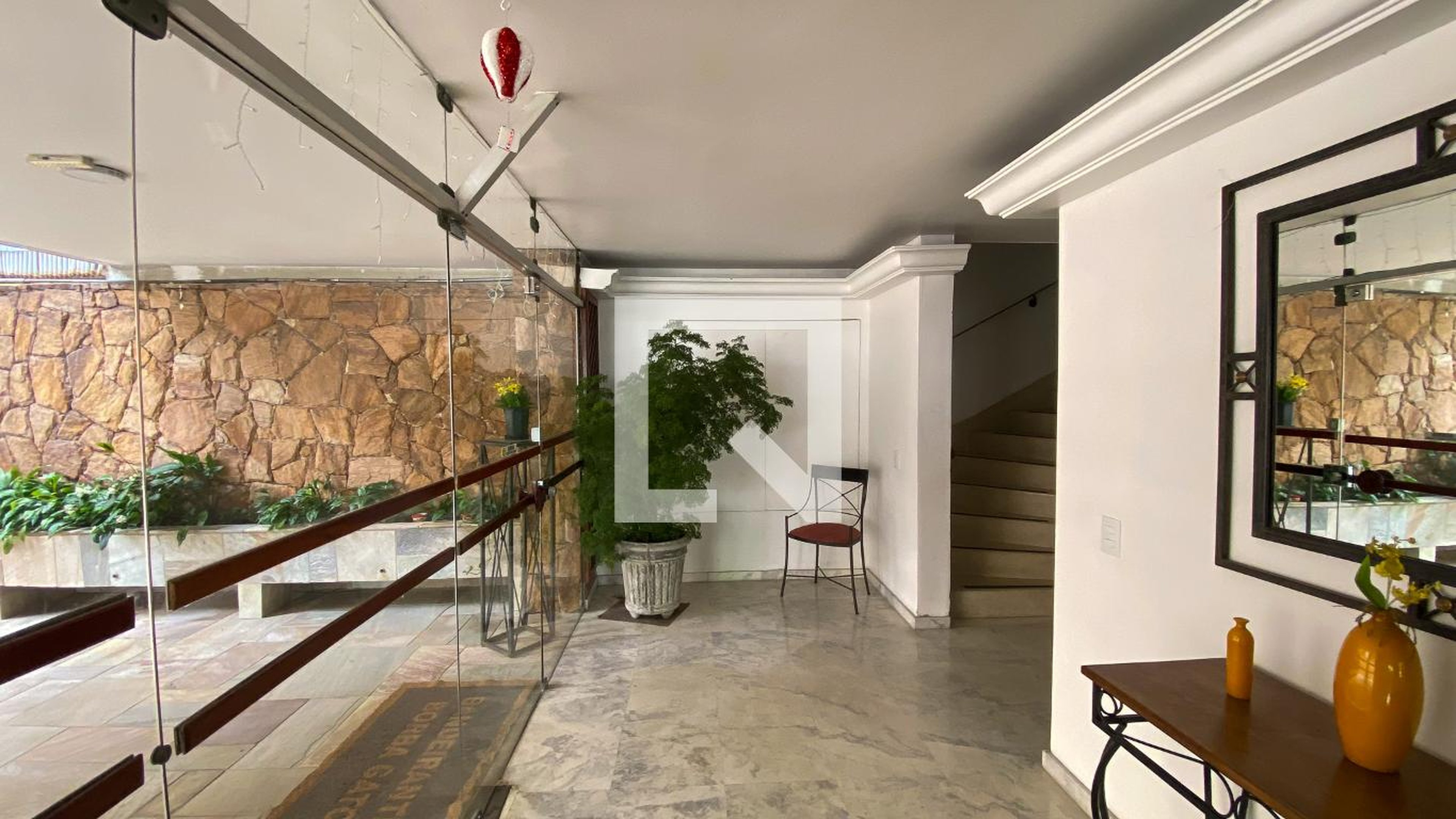 Hall de entrada - Ed Bandeirante Borba Gato