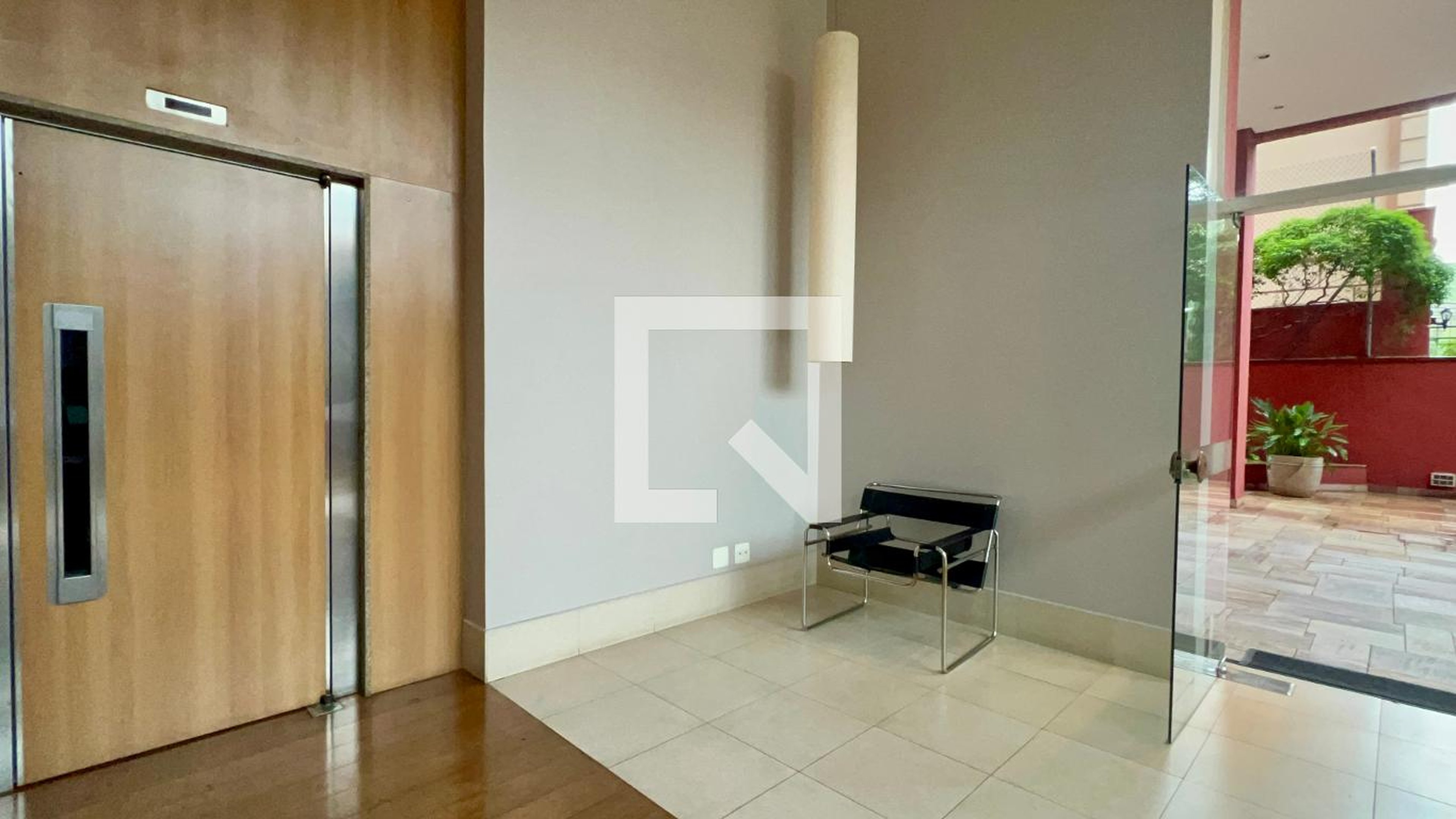 Hall de entrada - Residencial Pinheiros