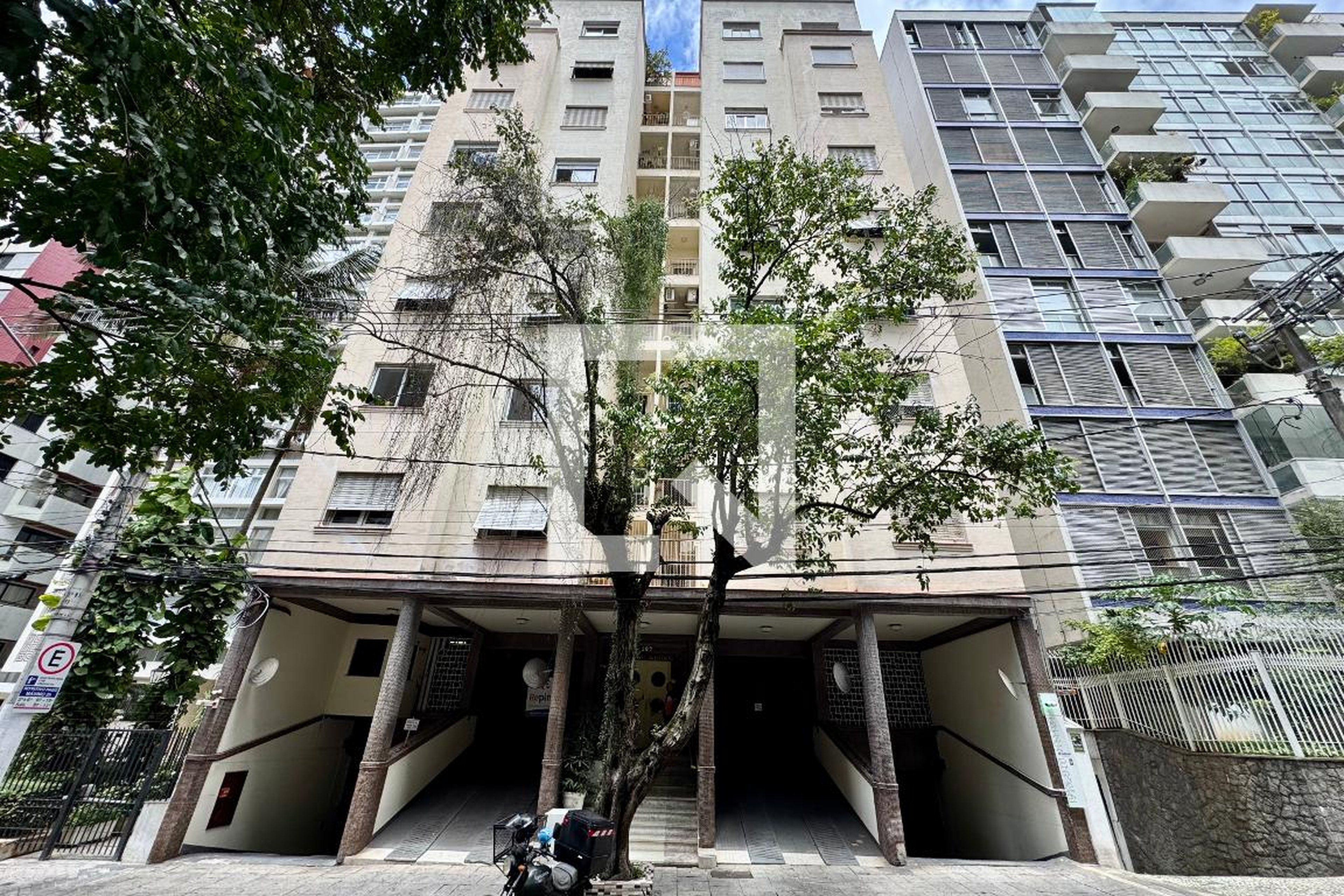 Fachada Condomínio Kalaigian