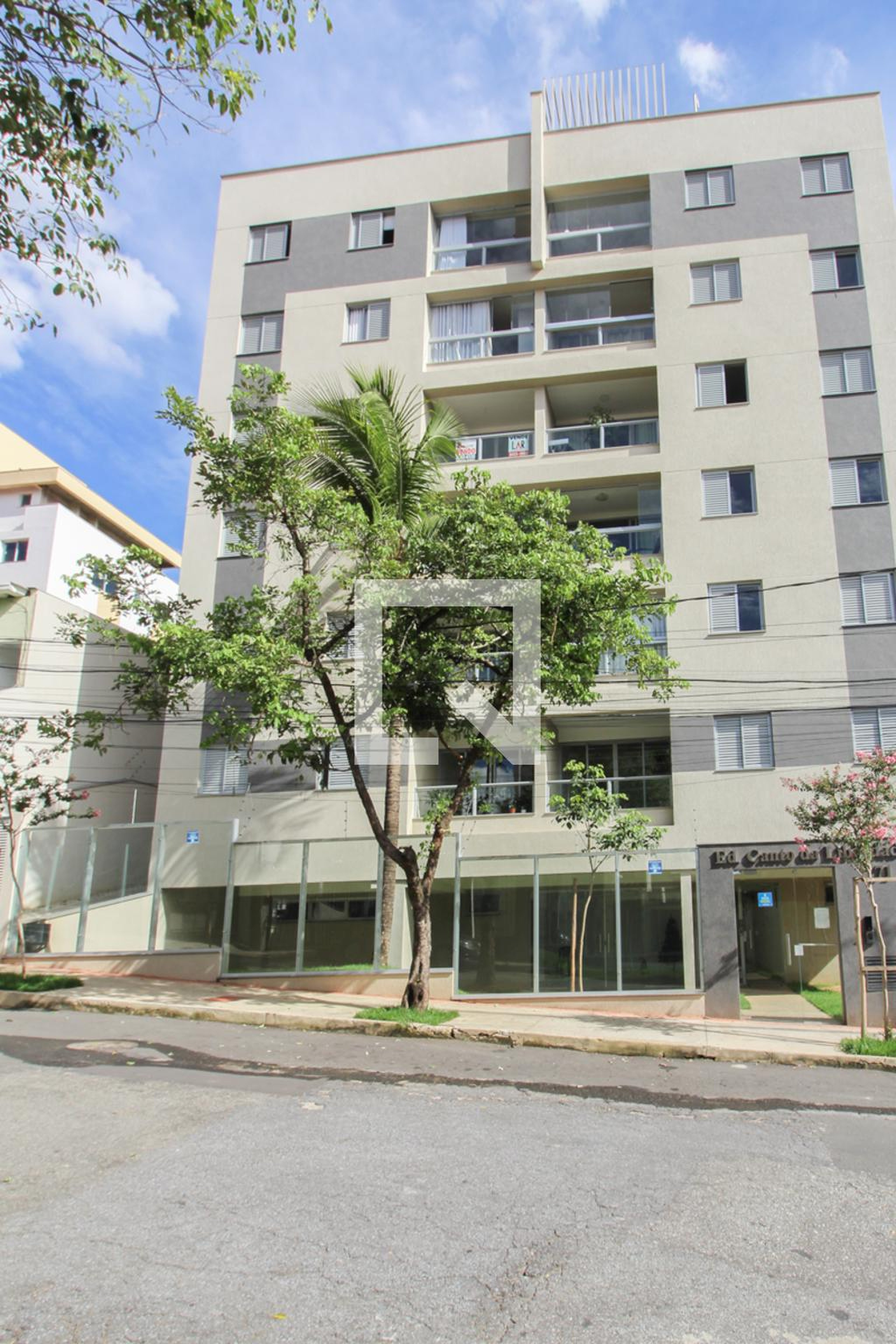 Fachada Condomínio em Rua Franco Lima, 71