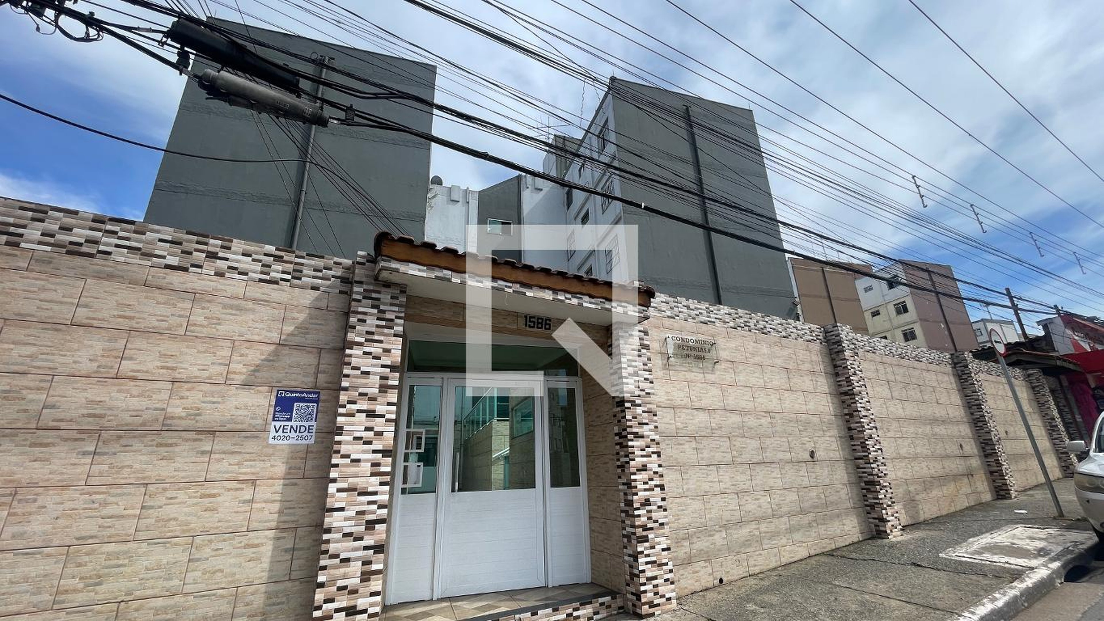 Fachada do Prédio Condomínio em Avenida Professor João Batista Conti, 1586