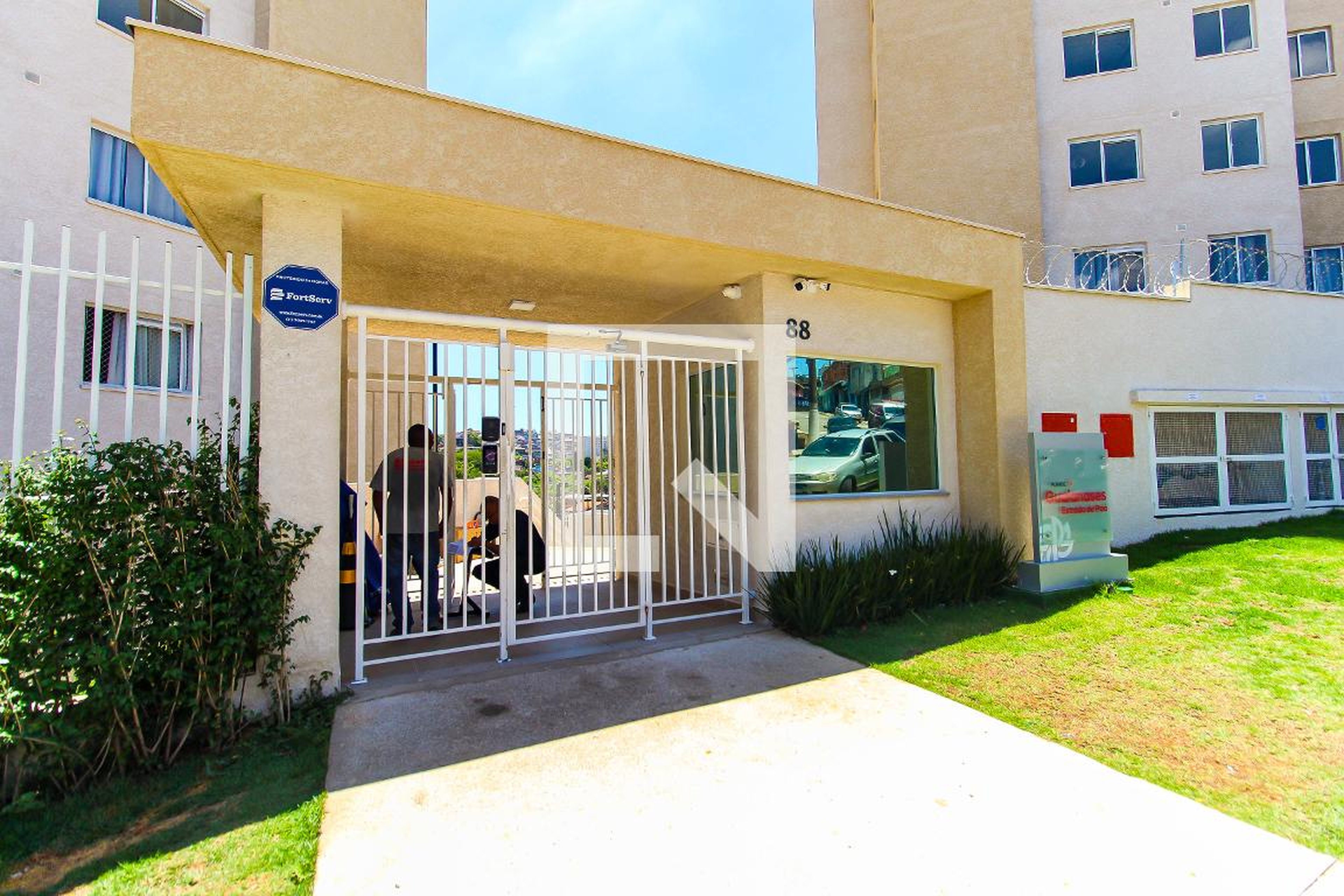 Fachada Condomínio em Rua Estaleirador, 45