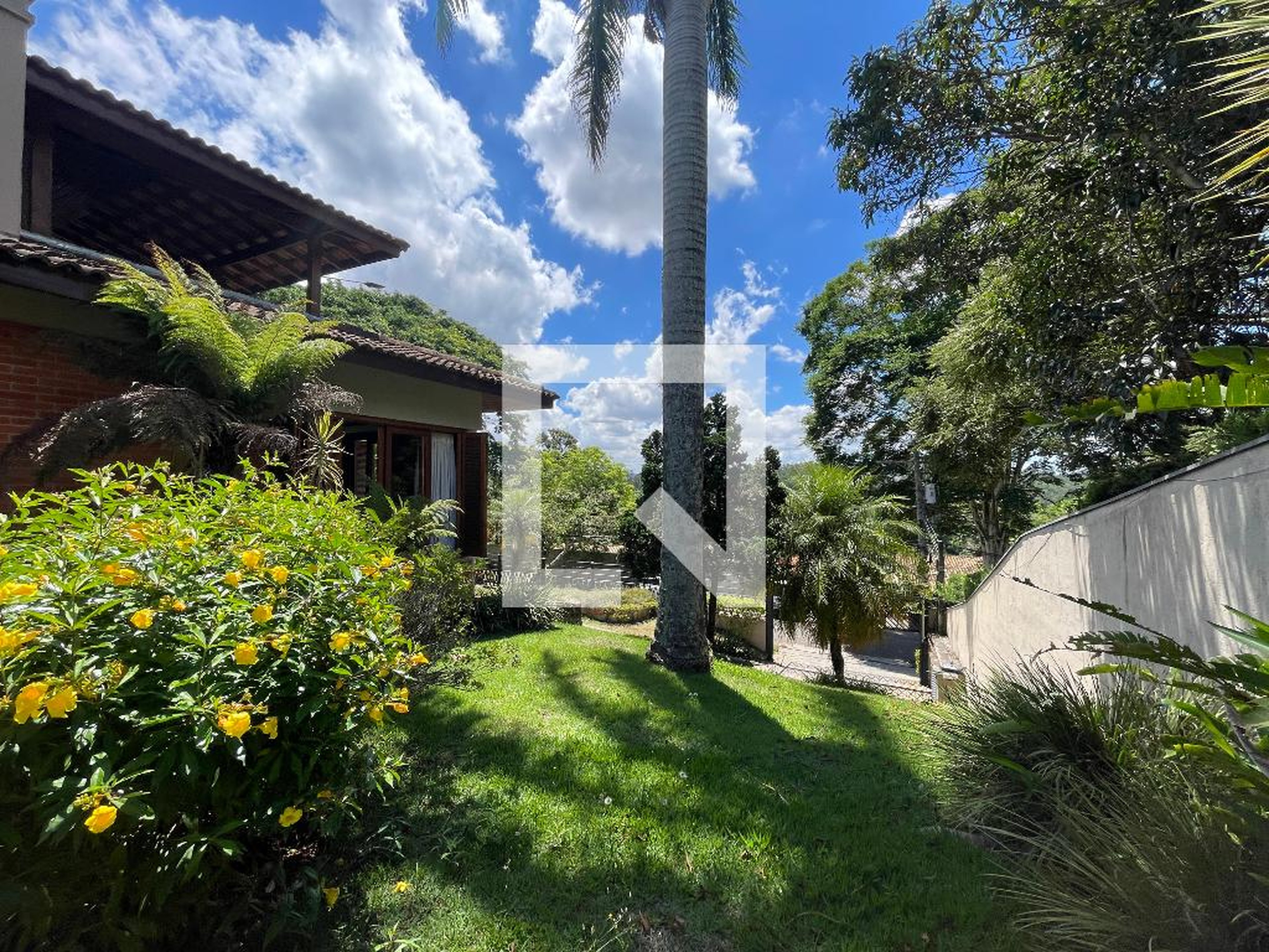 Fachada Condomínio em Rua Andradina, 322