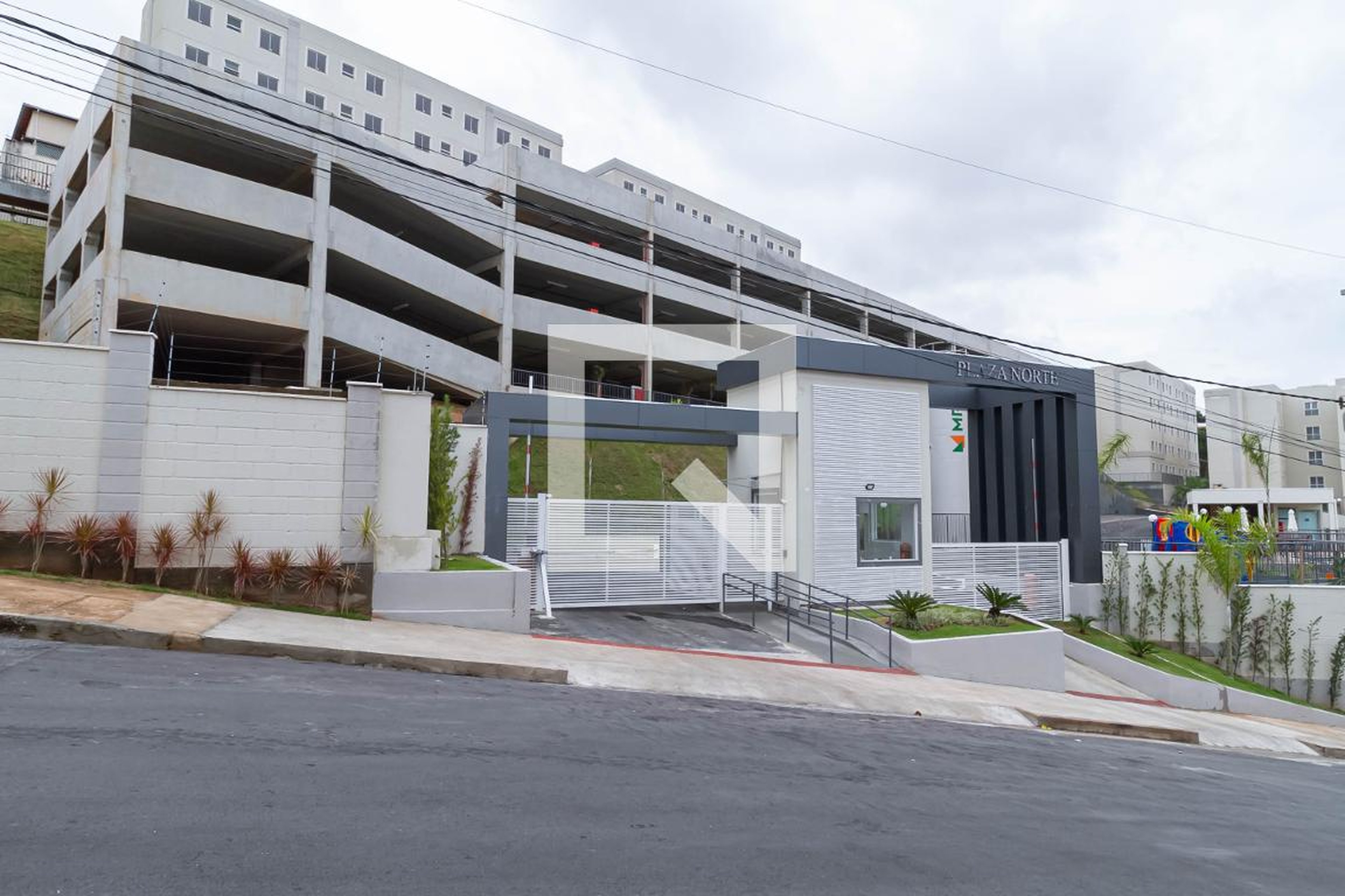 Fachada do condomínio Residencial Plaza Norte MRV