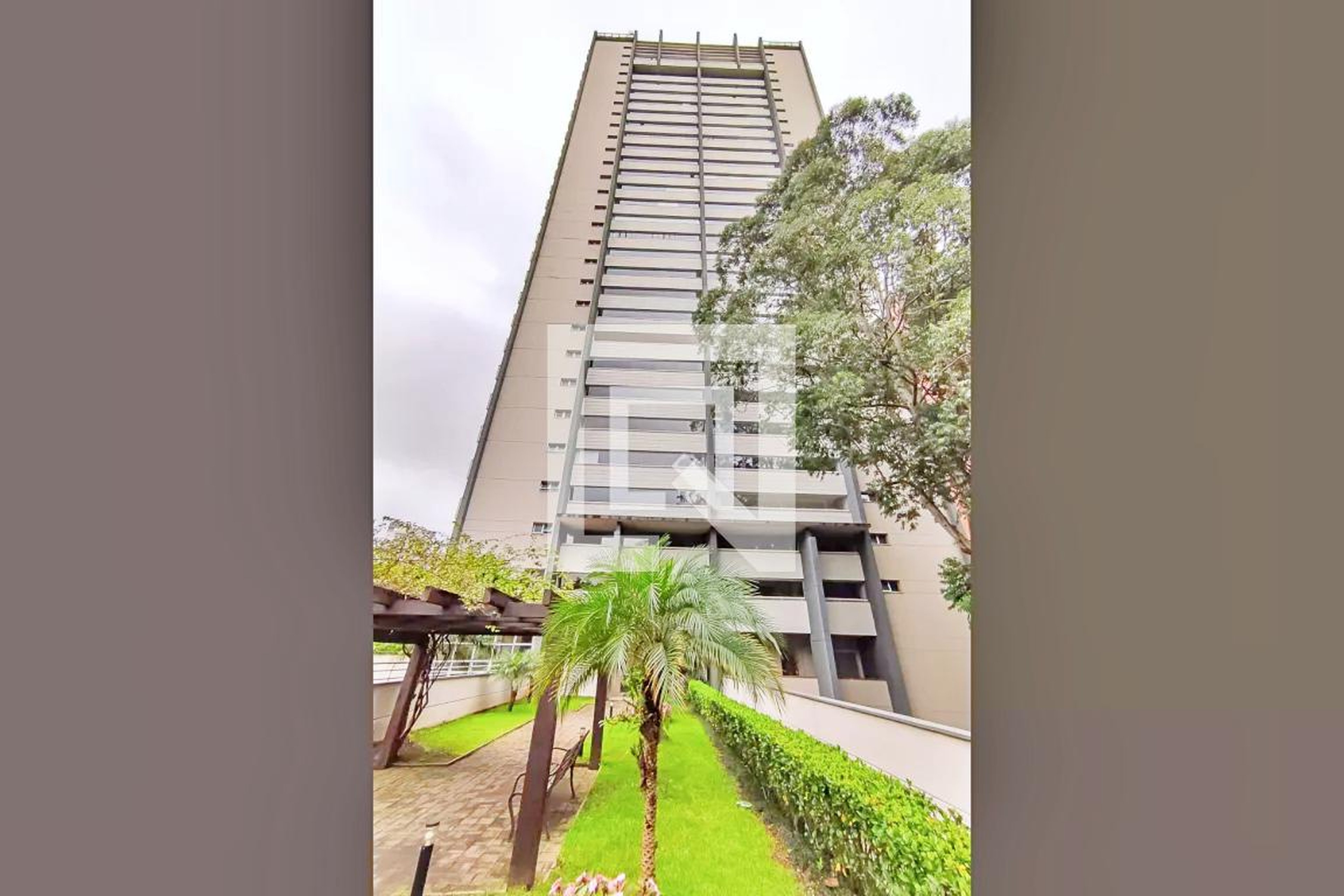 Fachada Condomínio Brisa do Morumbi