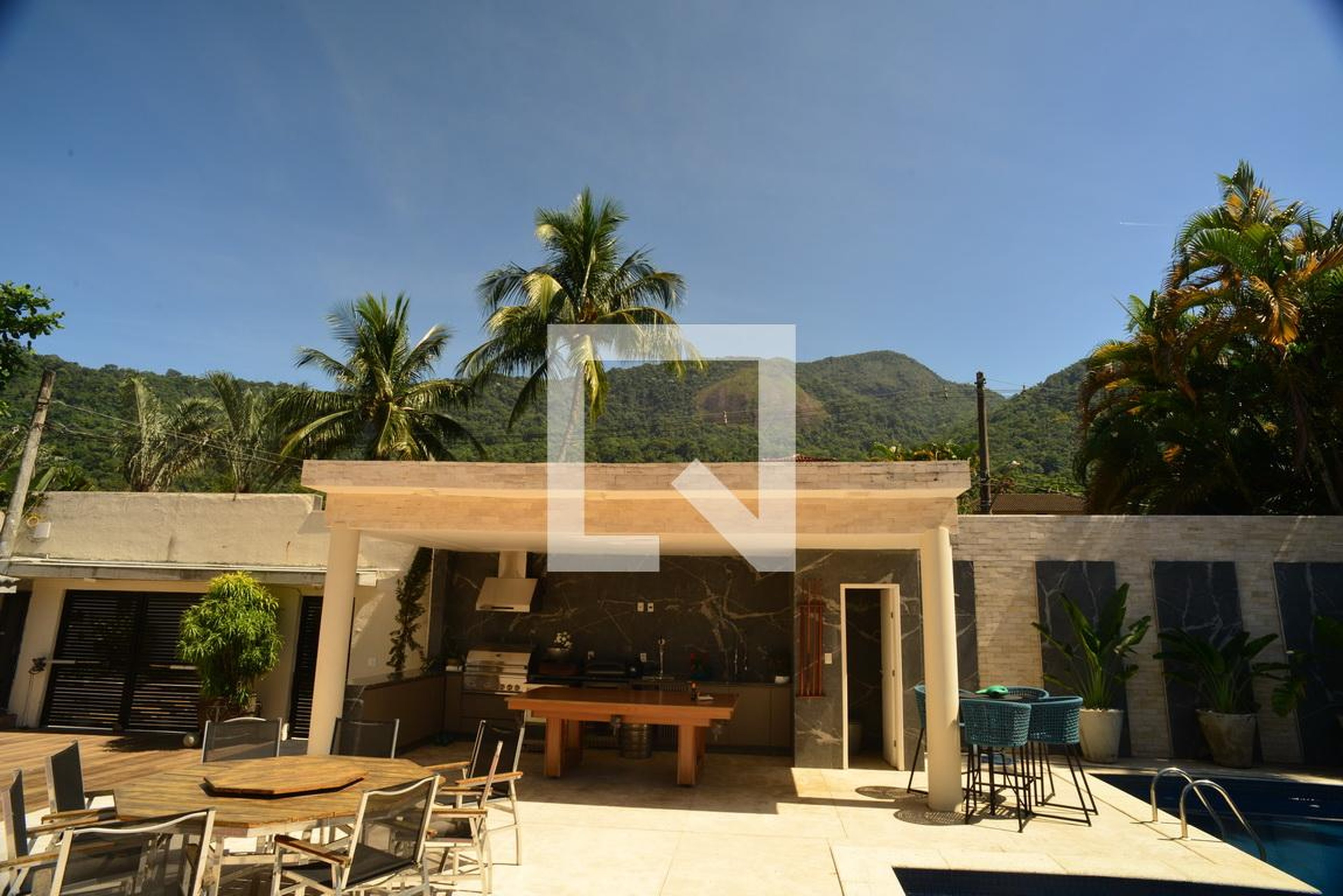 Área Externa Condomínio em Rua Miraima, 105