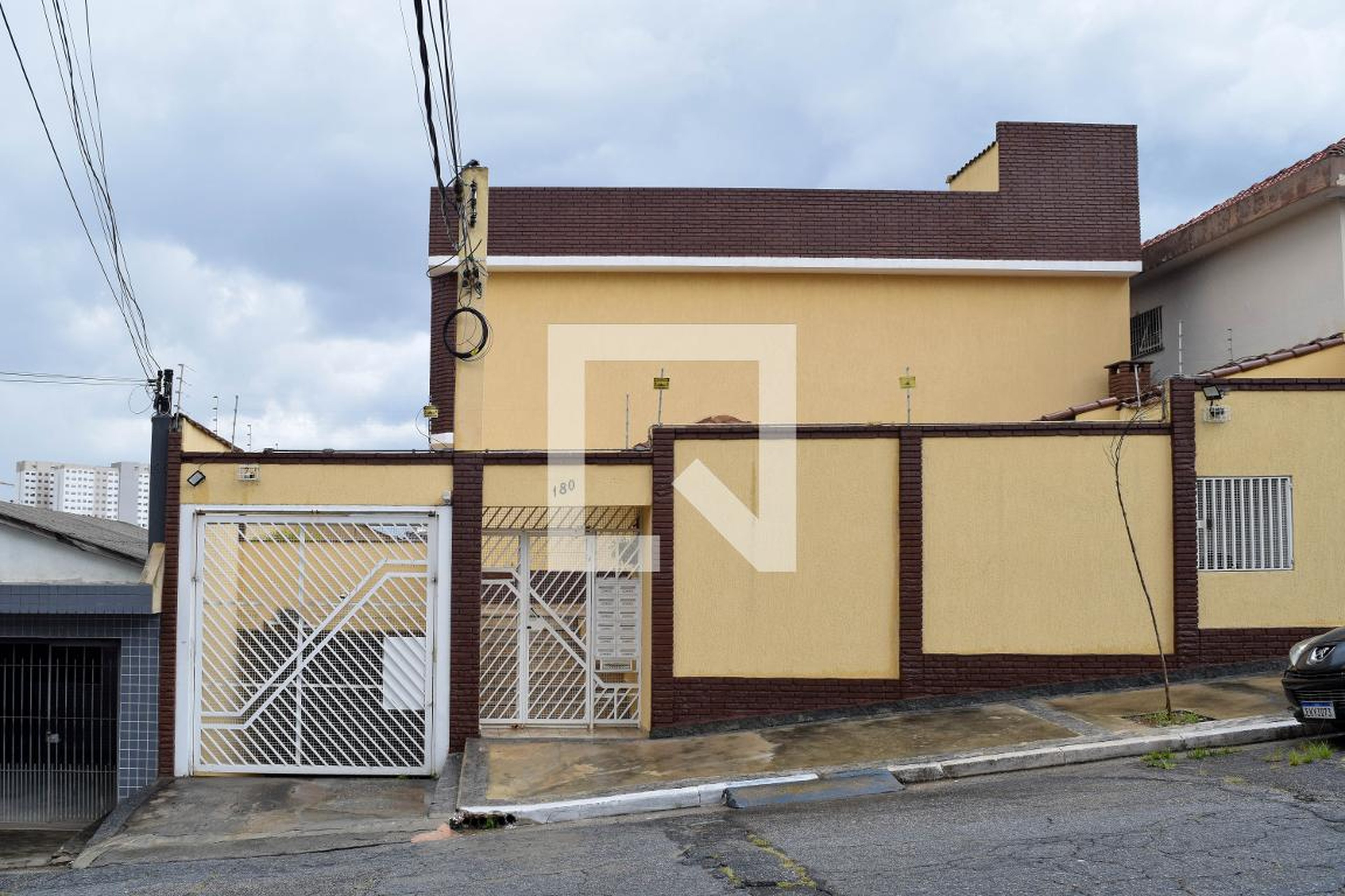 Fachada Condomínio em Rua 29 de Outubro, 181