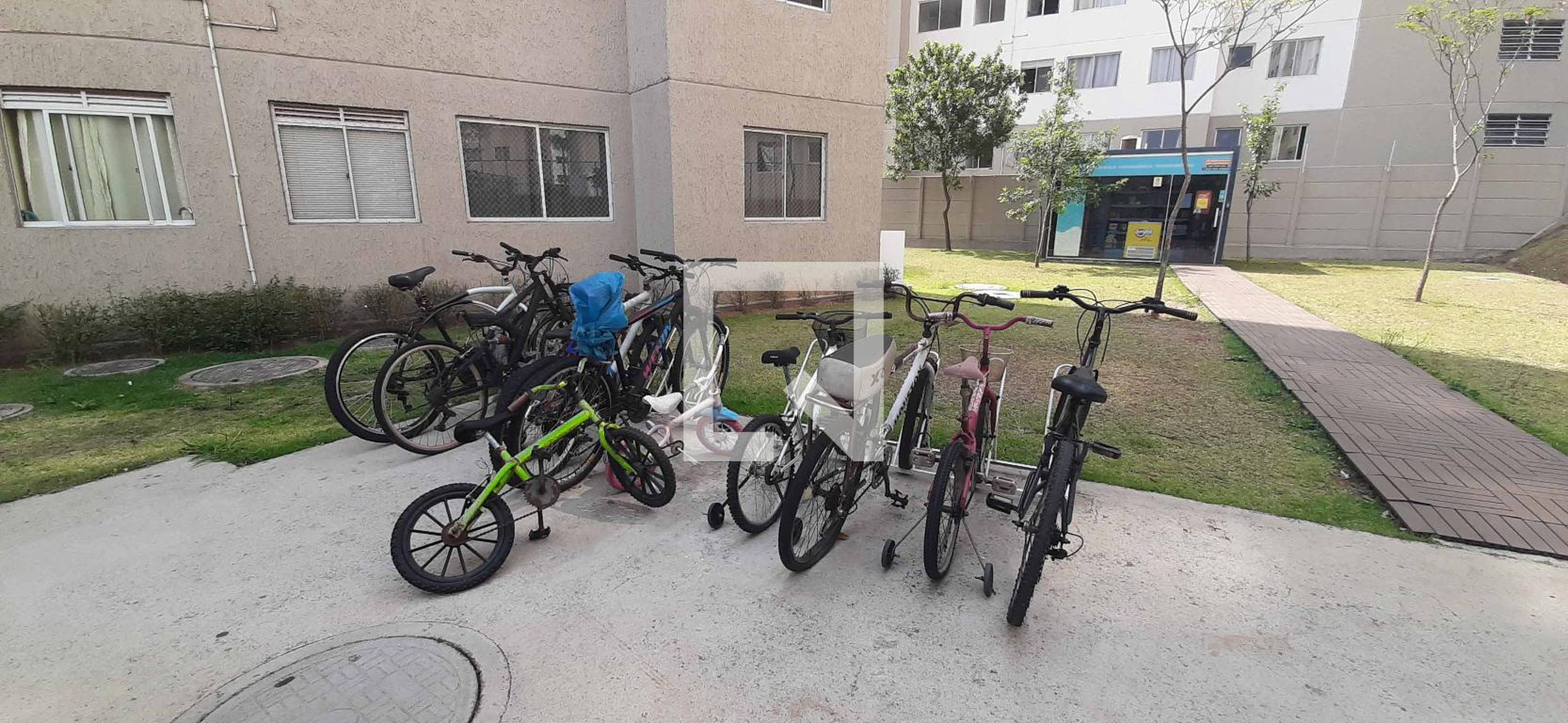 Bicicletário Condomínio em Rua Kenkiti Shimomoto, 1600