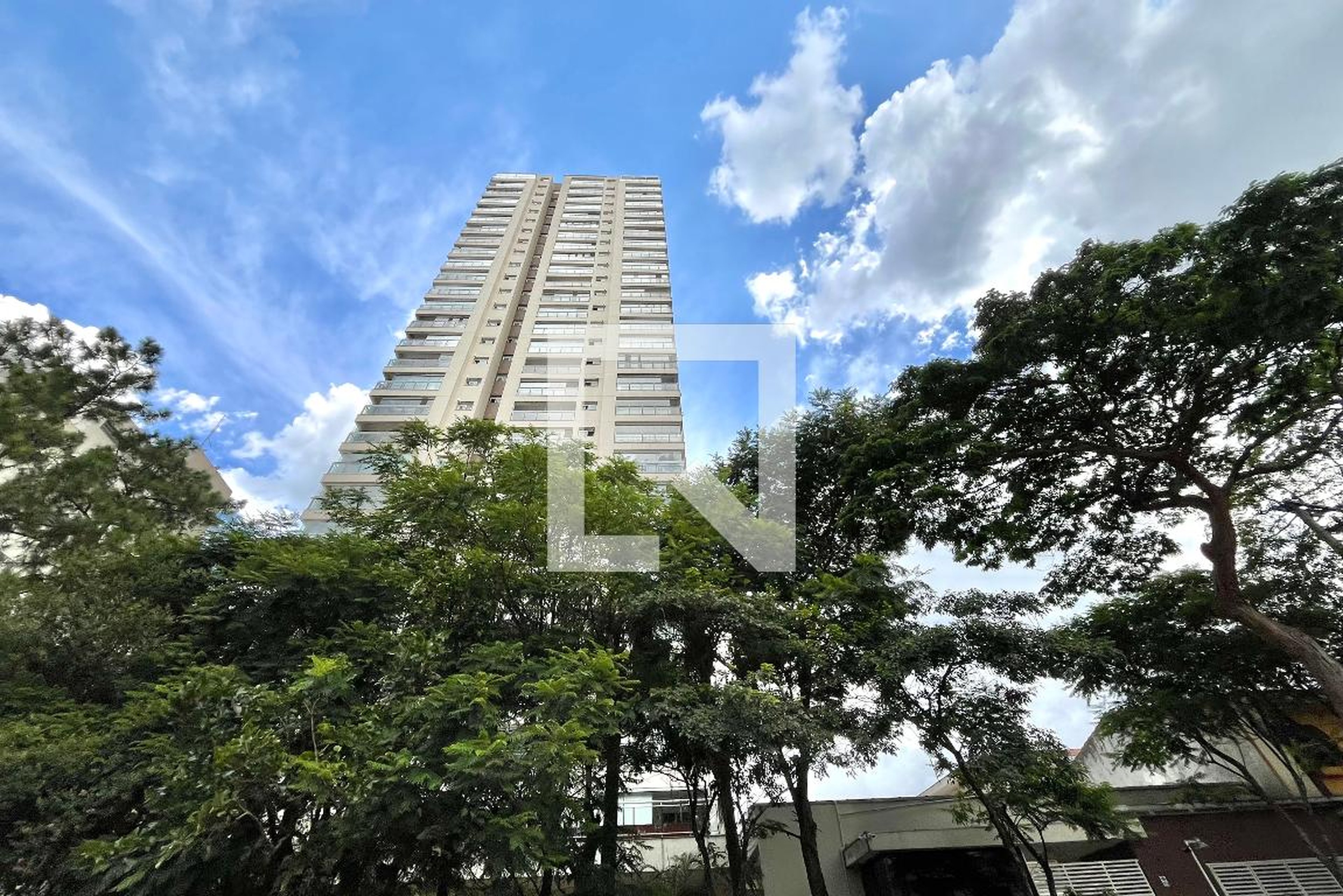 Fachada Condomínio Smart Vila Mascote