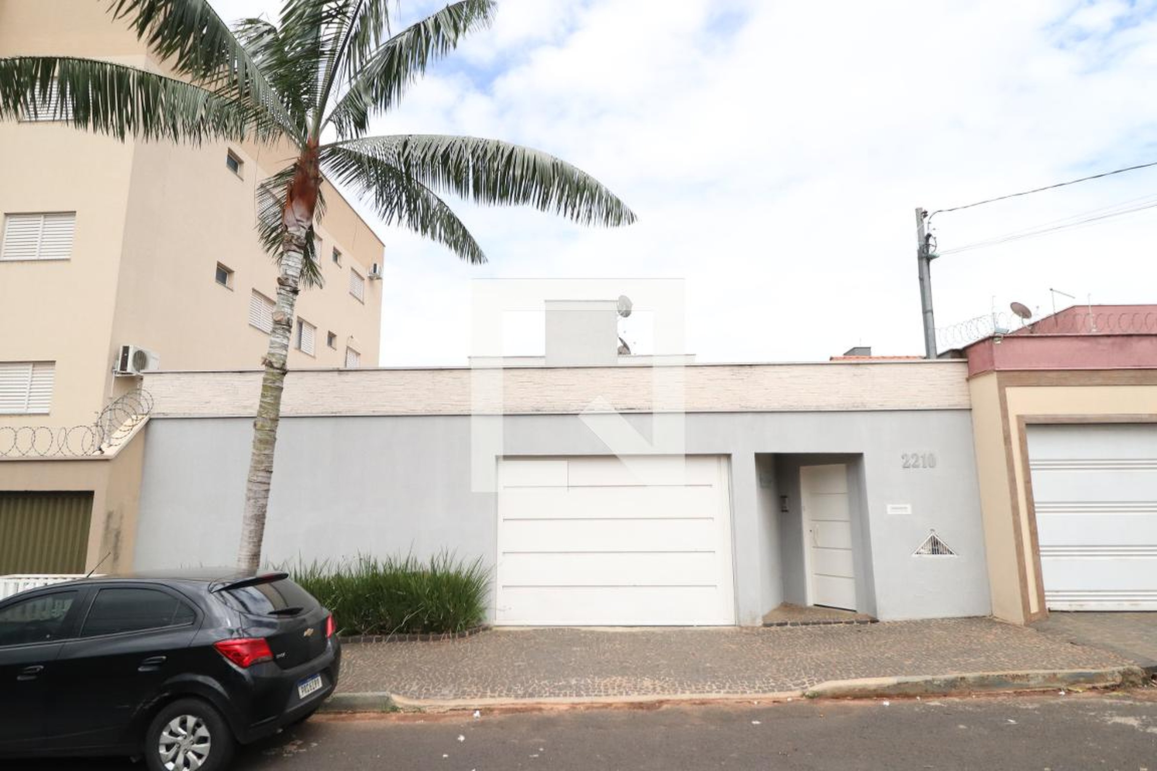 Fachada Condomínio em Rua João Ângelo Schiavinato, 2210